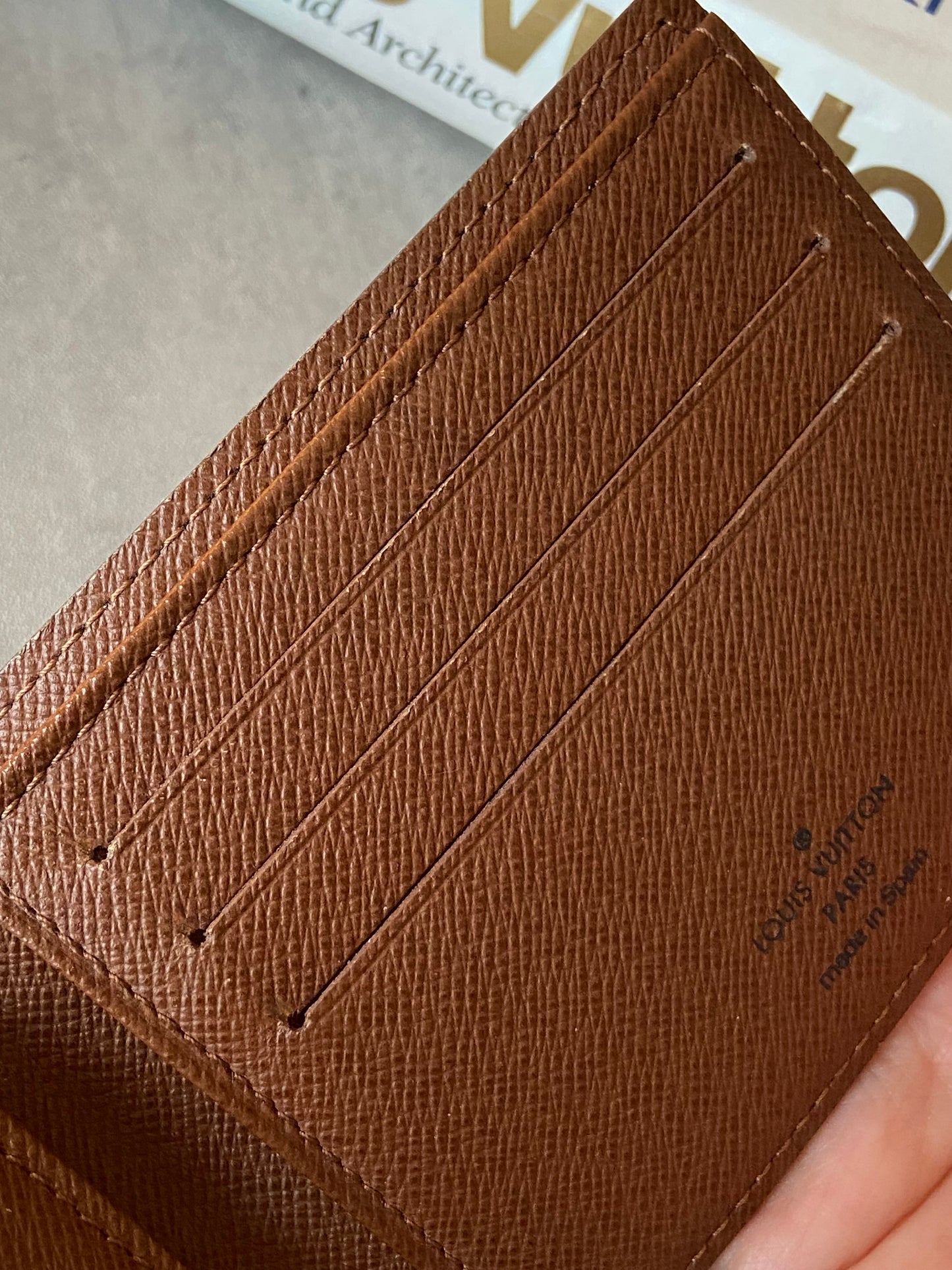 LV MEN’S WALLET MONOGRAM