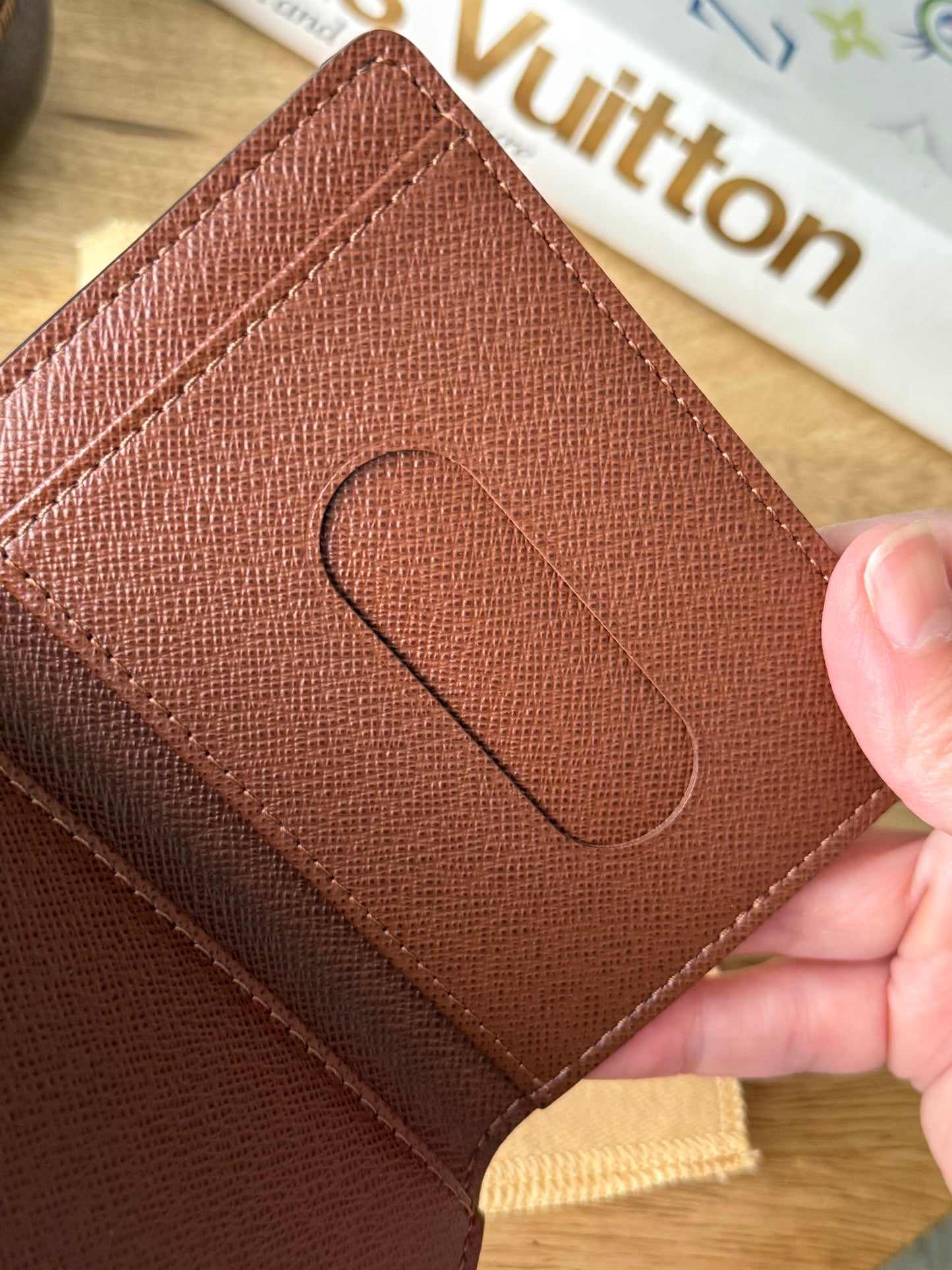 LV Pocket organizer