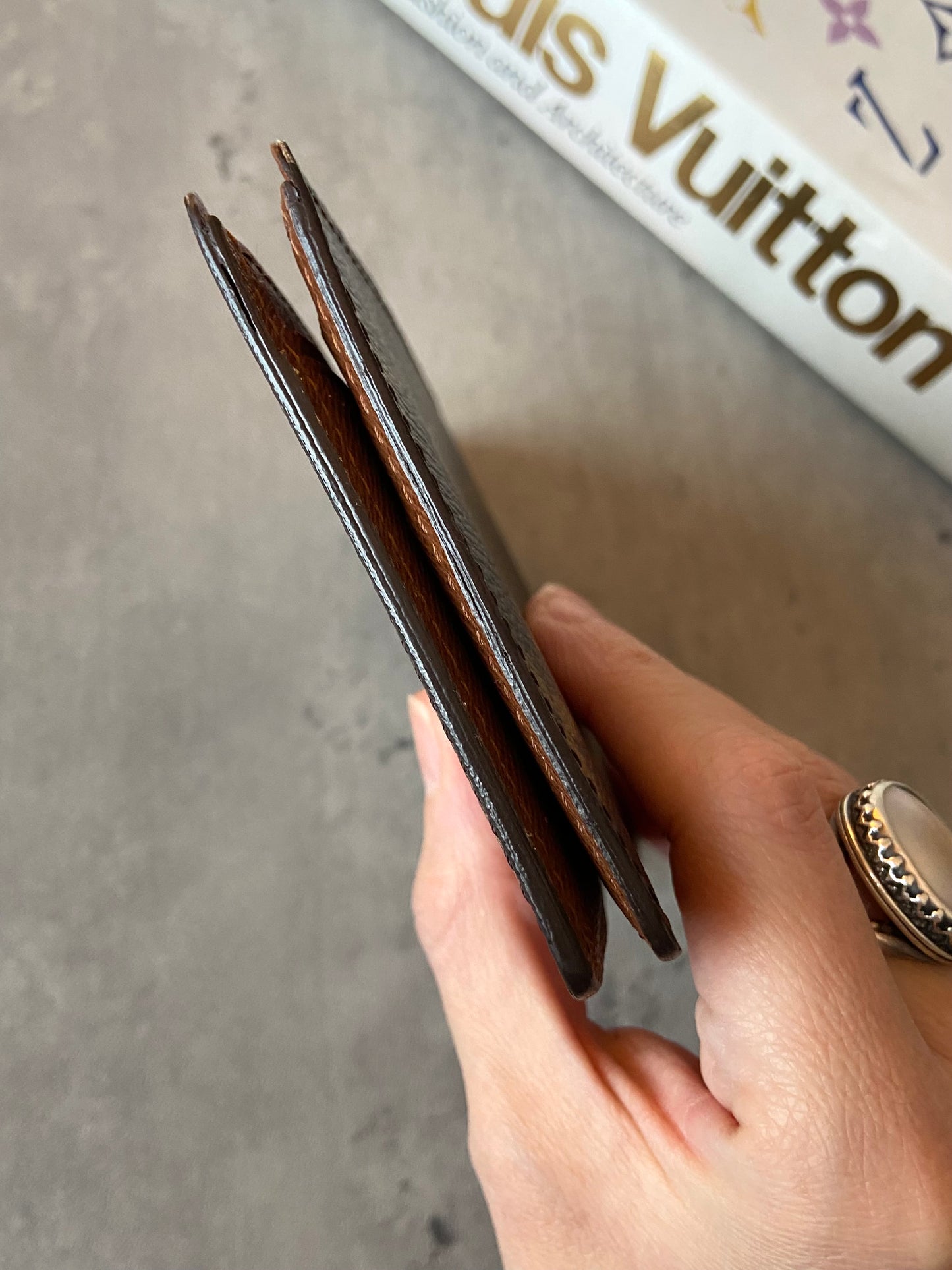 LV MEN’S WALLET MONOGRAM