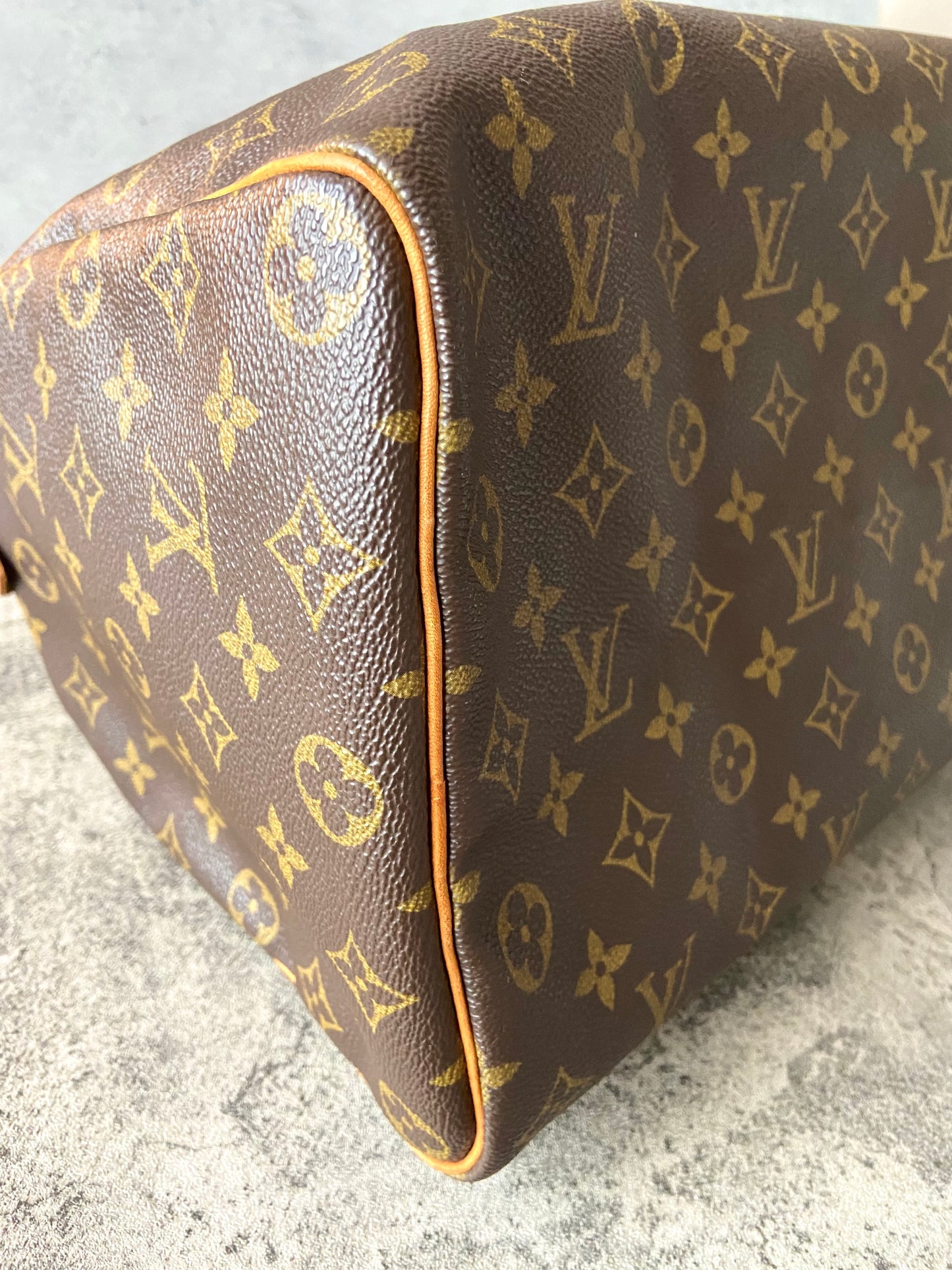 LV Speedy 35 monogram