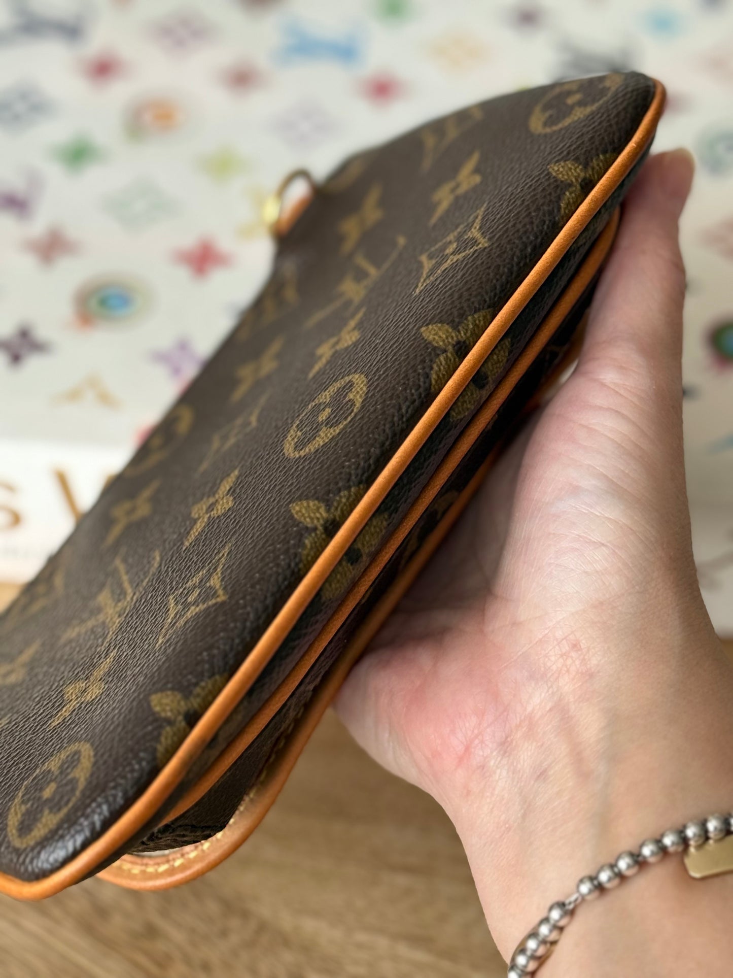 LV Tikal Pochette