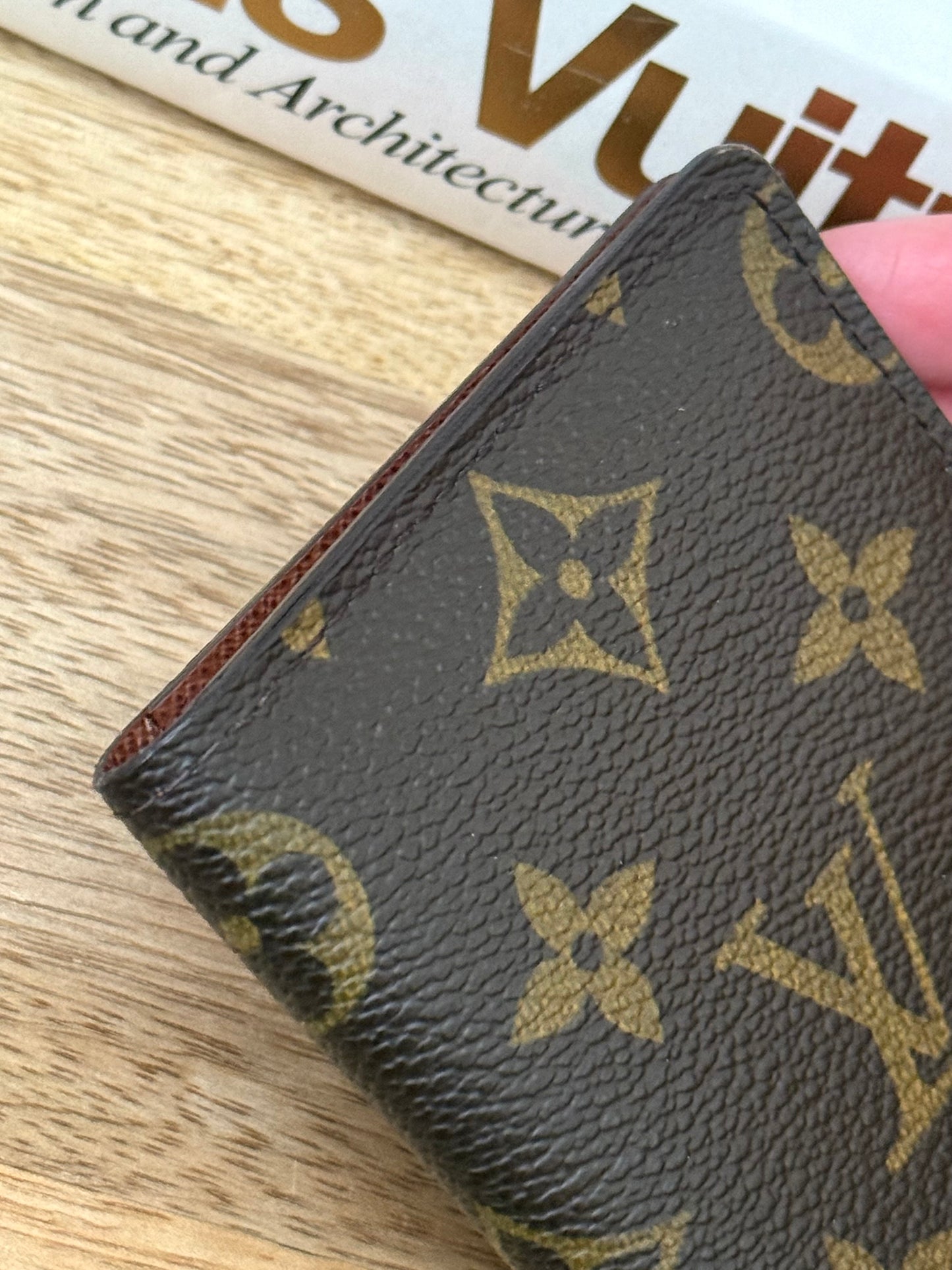 LV Pocket Organizer