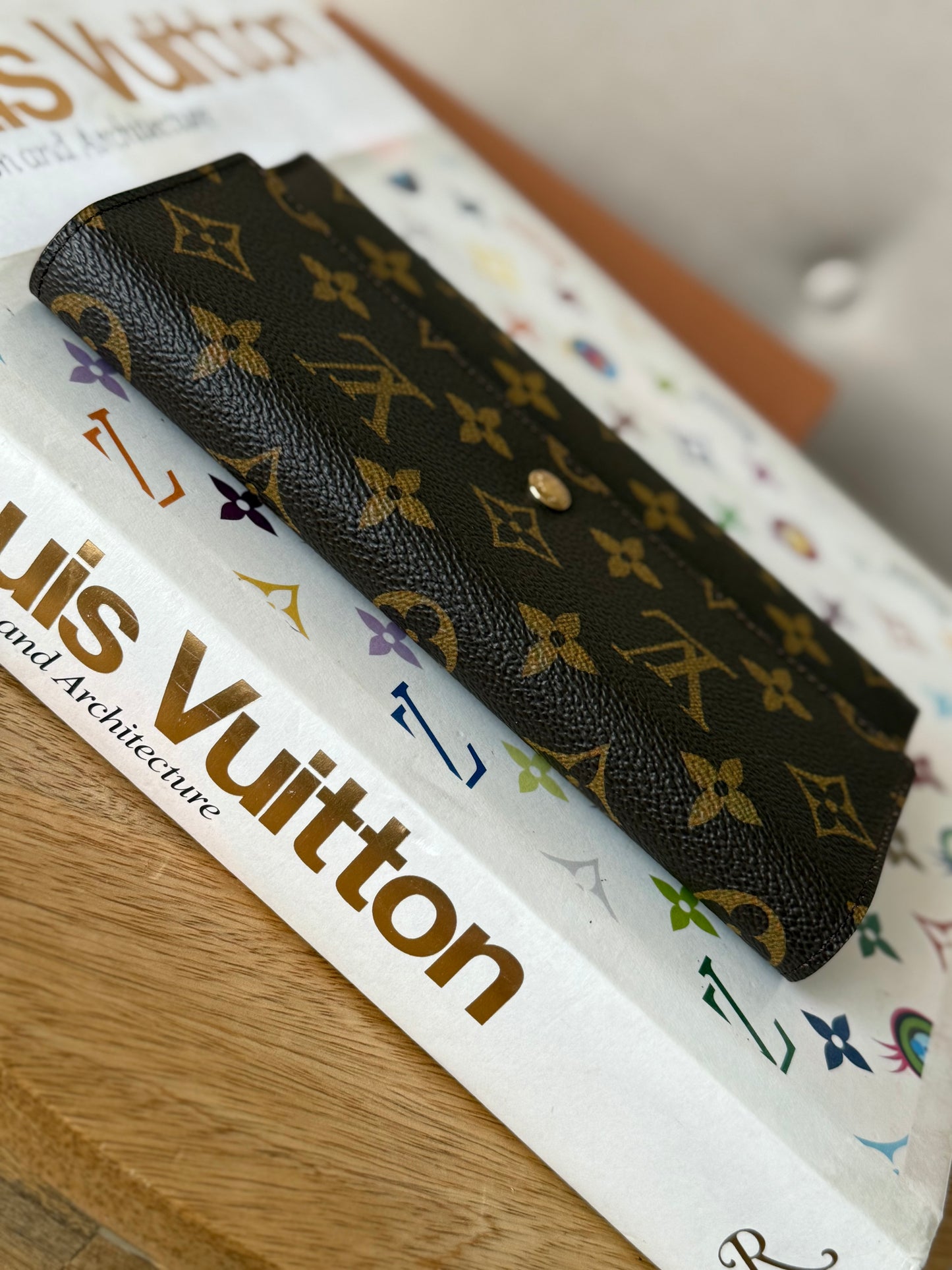 LV International trifold wallet