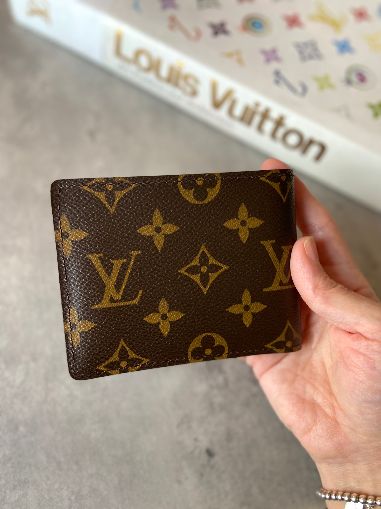 LV MEN’S WALLET MONOGRAM