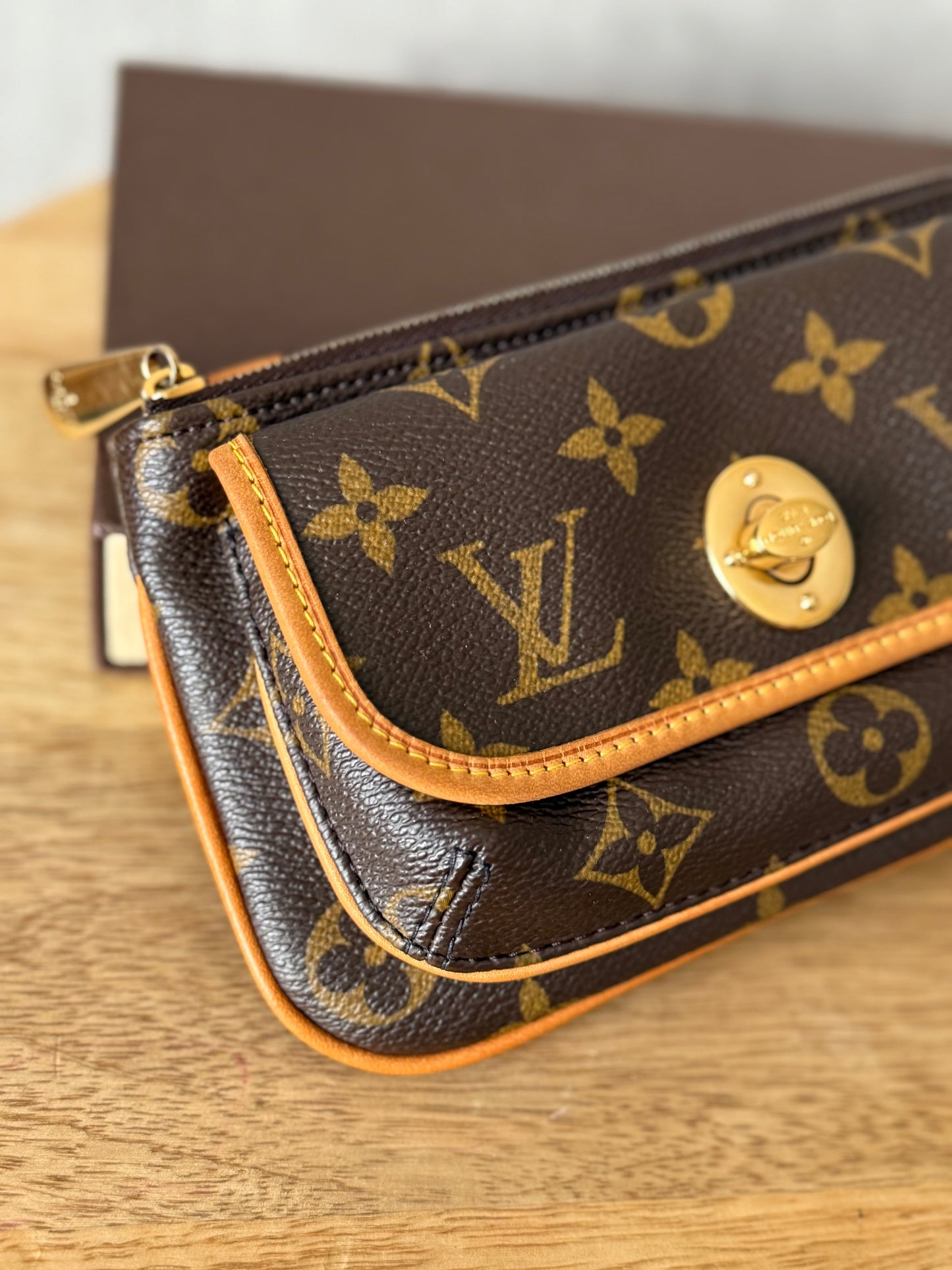 LV Tikal Pochette