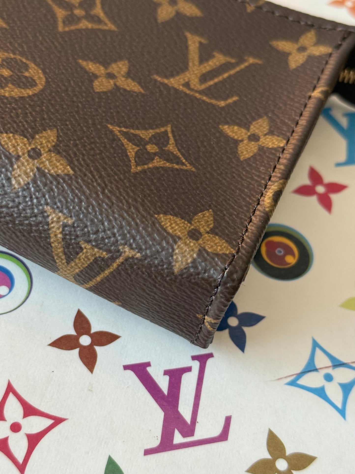 LV Toiletry 15 Pouch