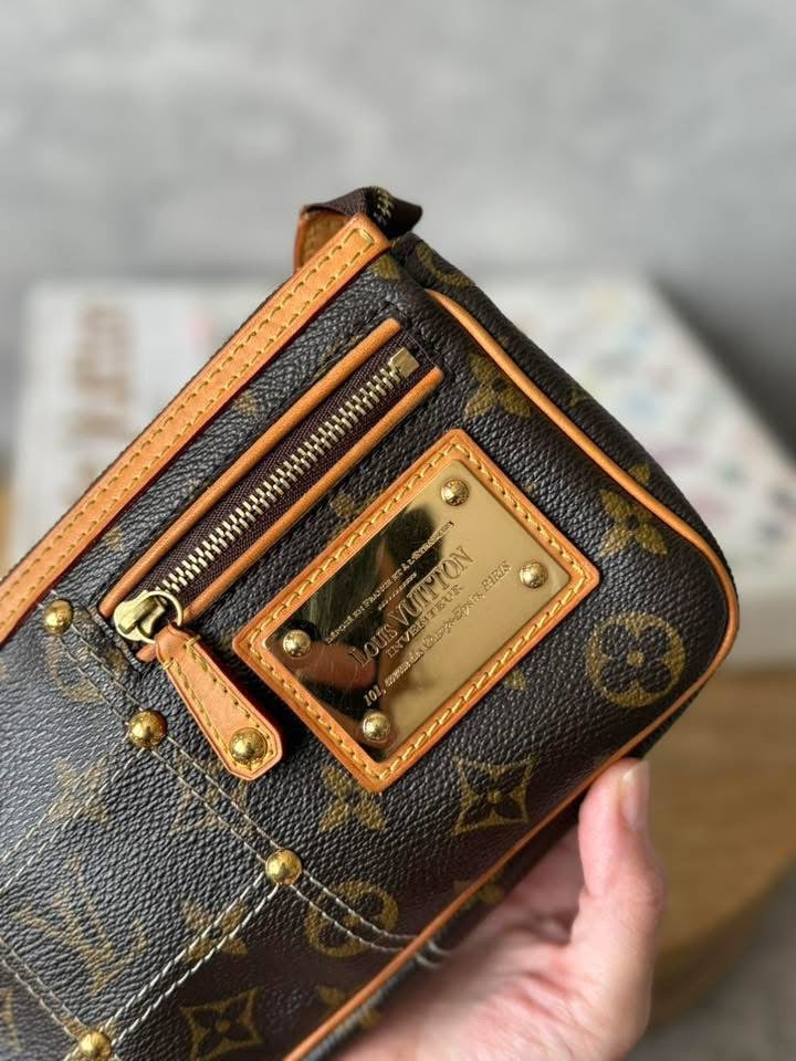LV Rivetting Pochette Accessories