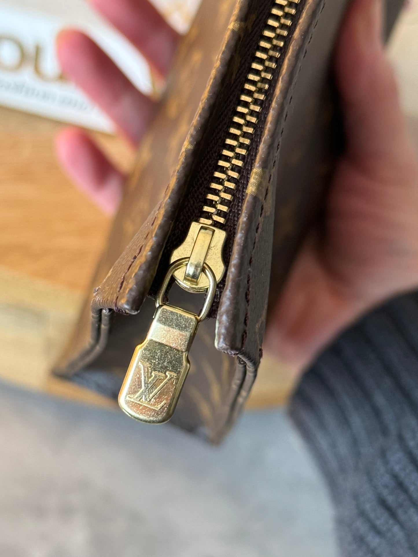 LV Toiletry 26