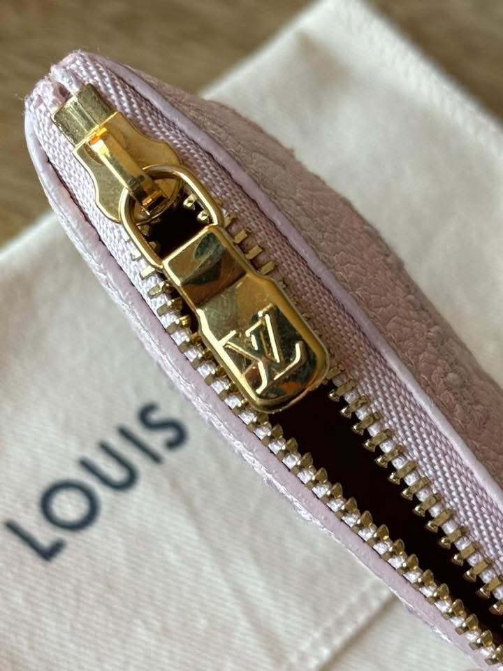 LV Broderies Key Pouch Pink