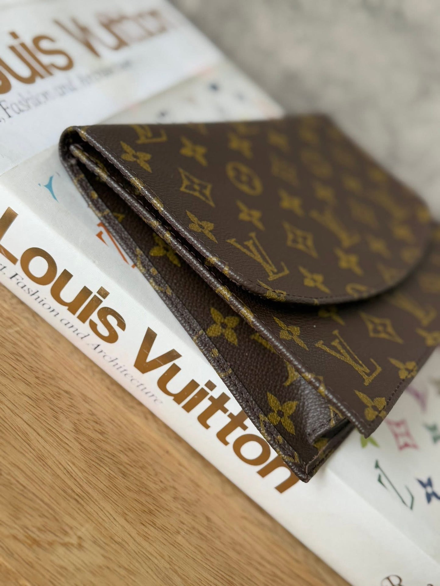 LV Rabat 23 Clutch