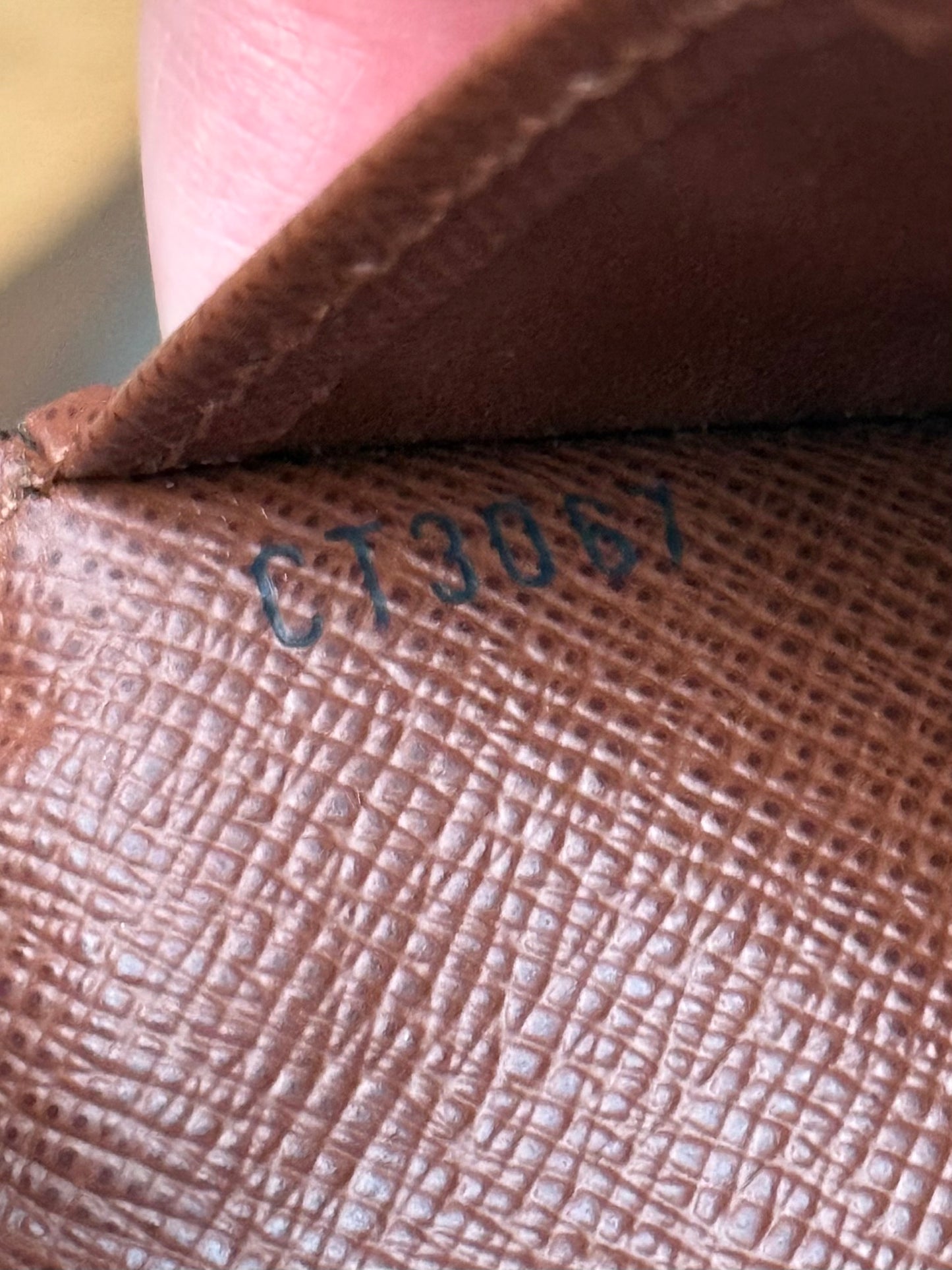 LV Pocket Organizer