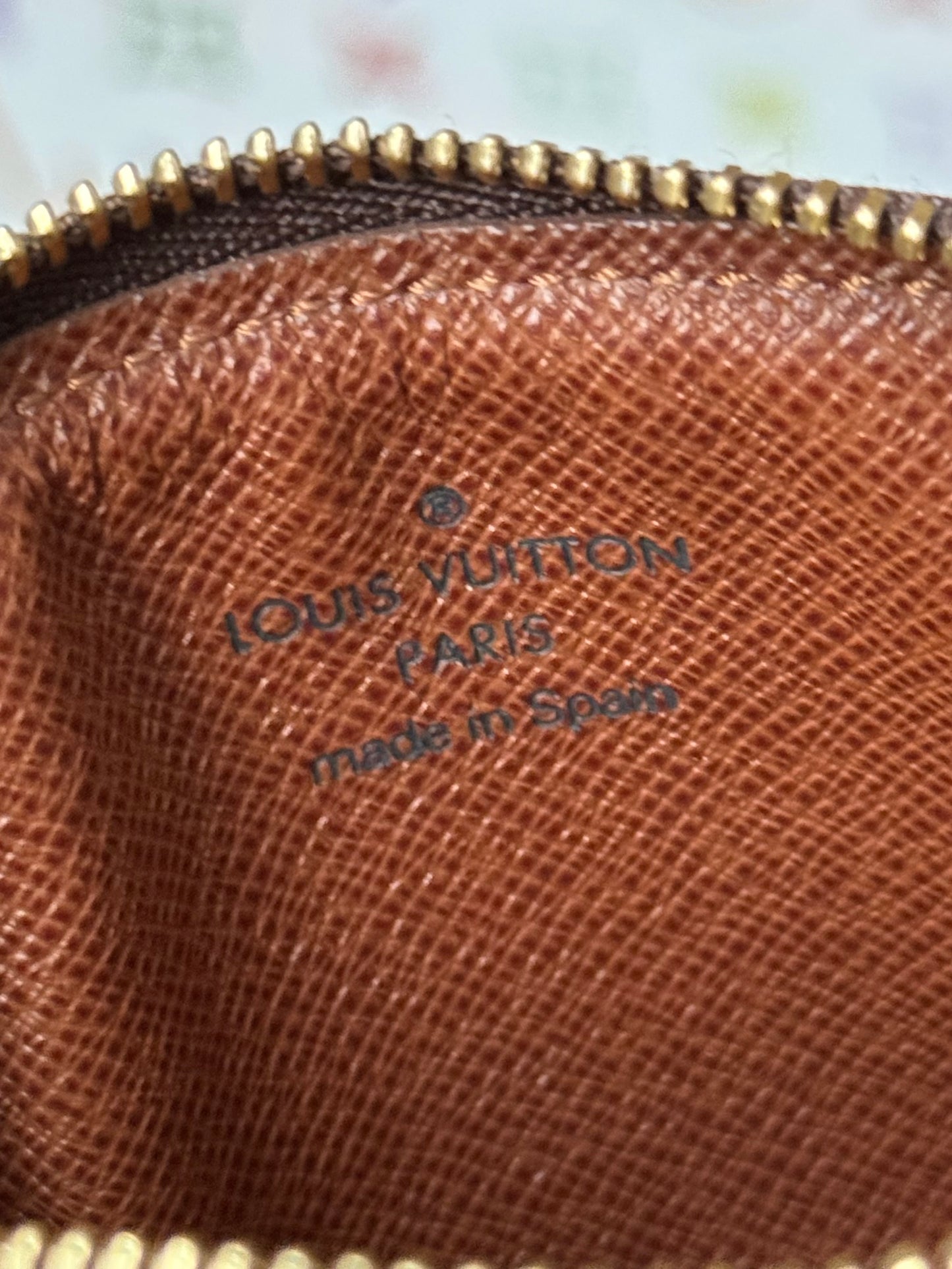 LV Schilling Coin Pouch