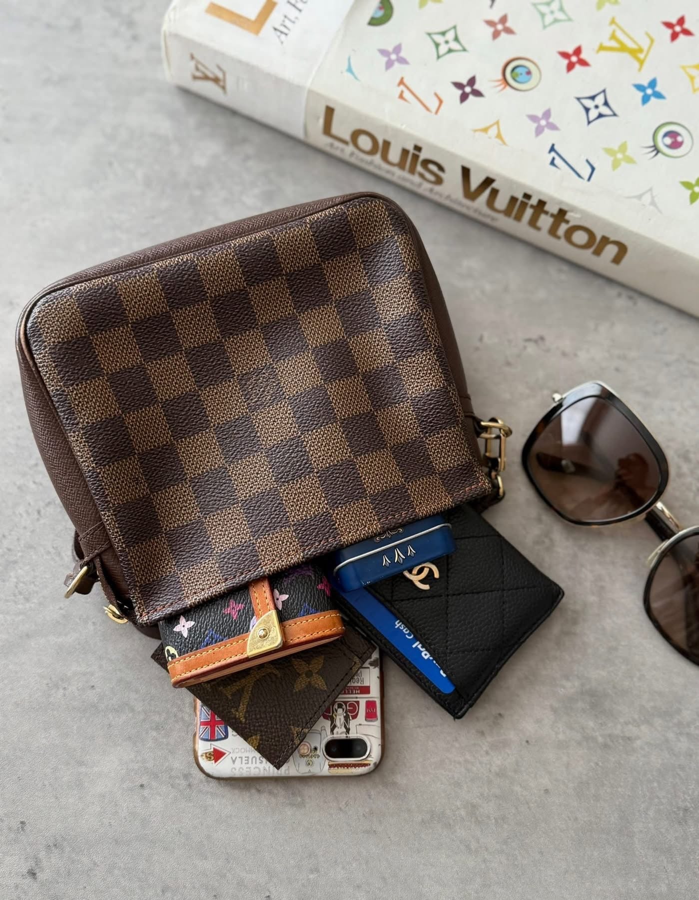 LV Trousse Pouch Damier Ebene