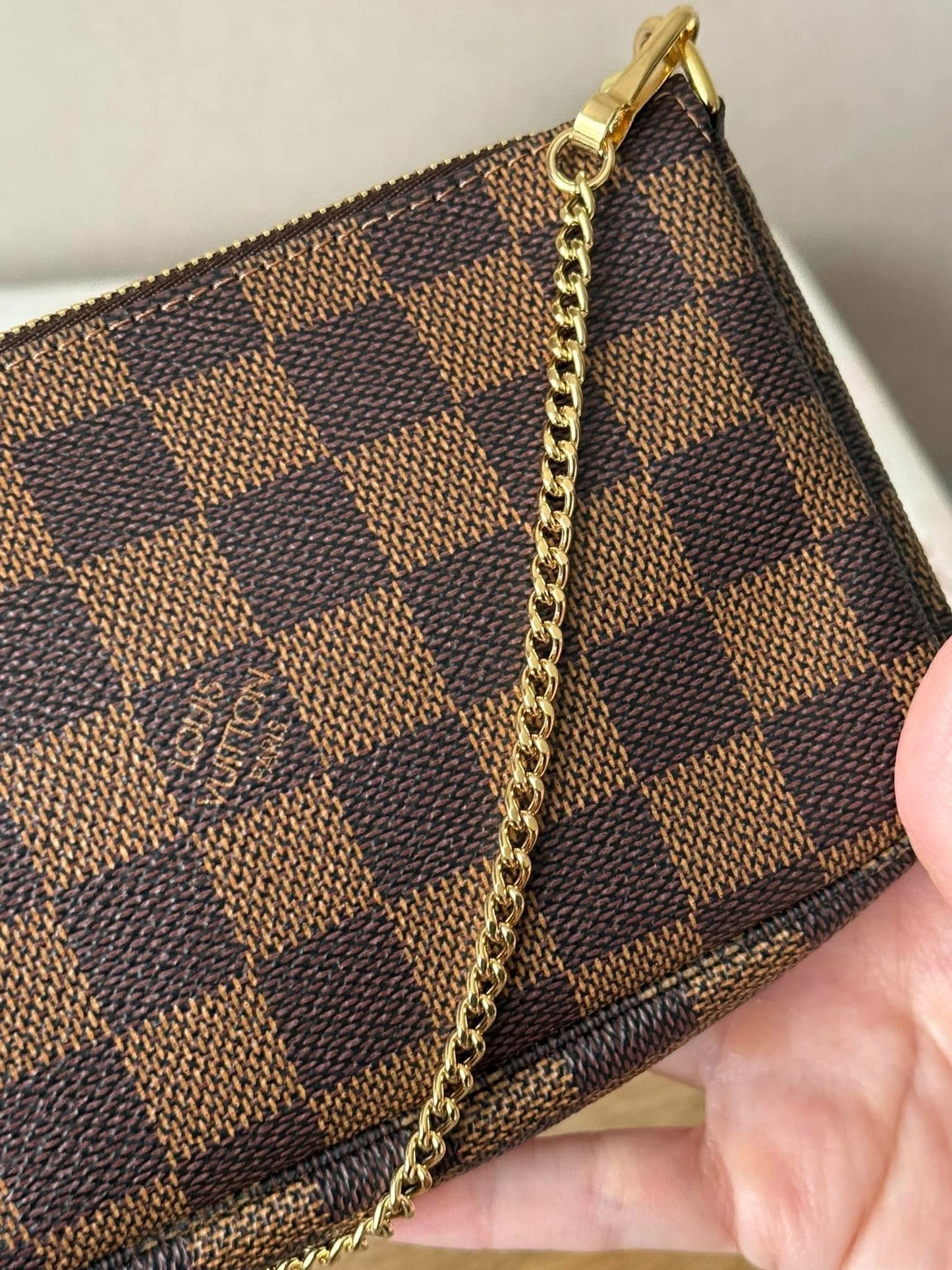 LV DE Bucket Pochette
