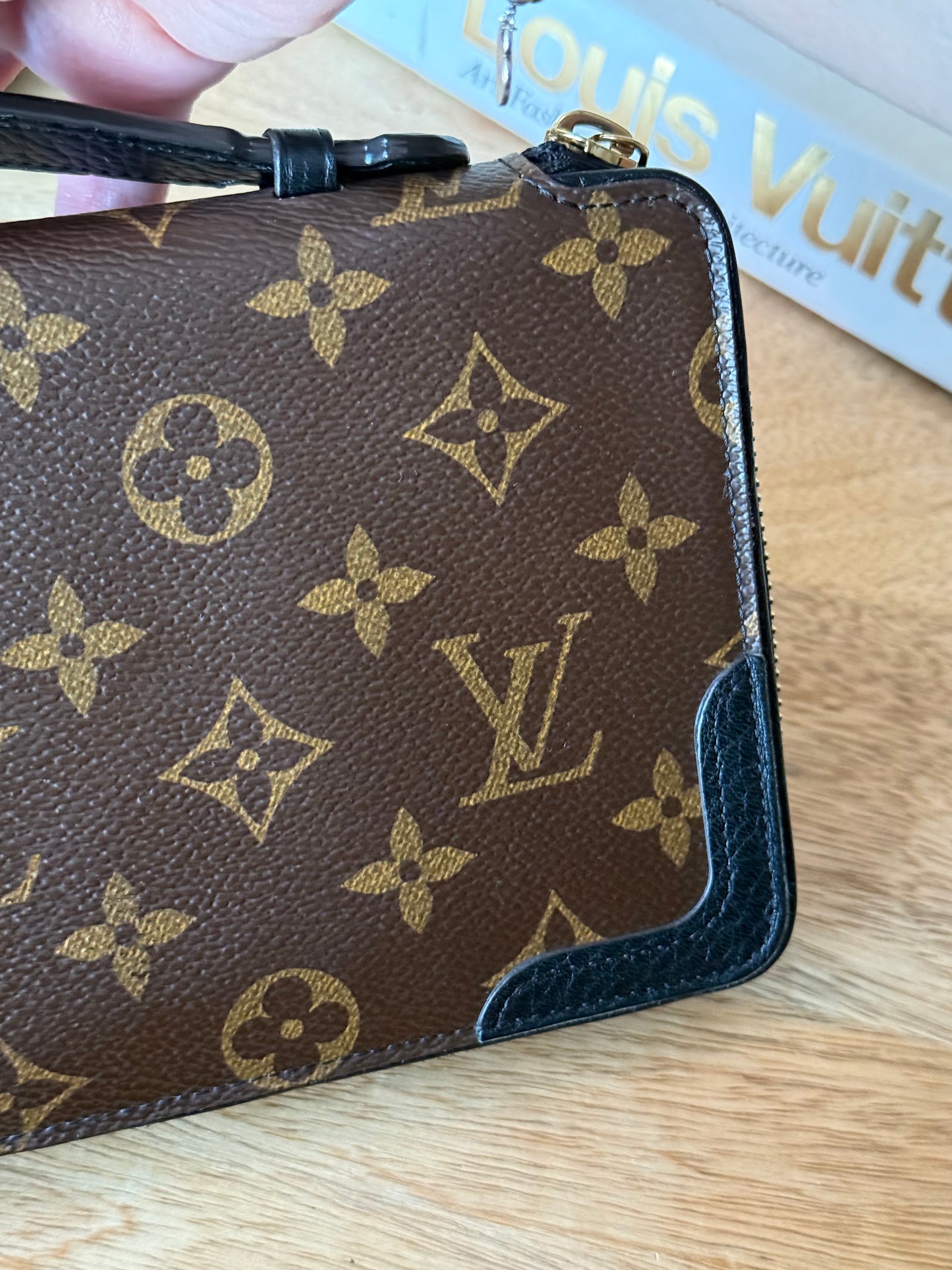 LV Daily Organizer Noir