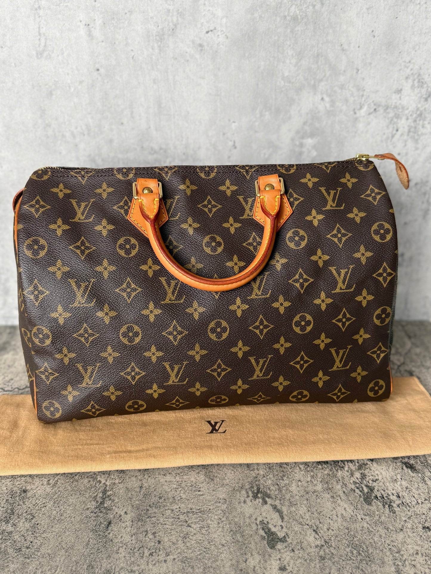 LV speedy 35 bag