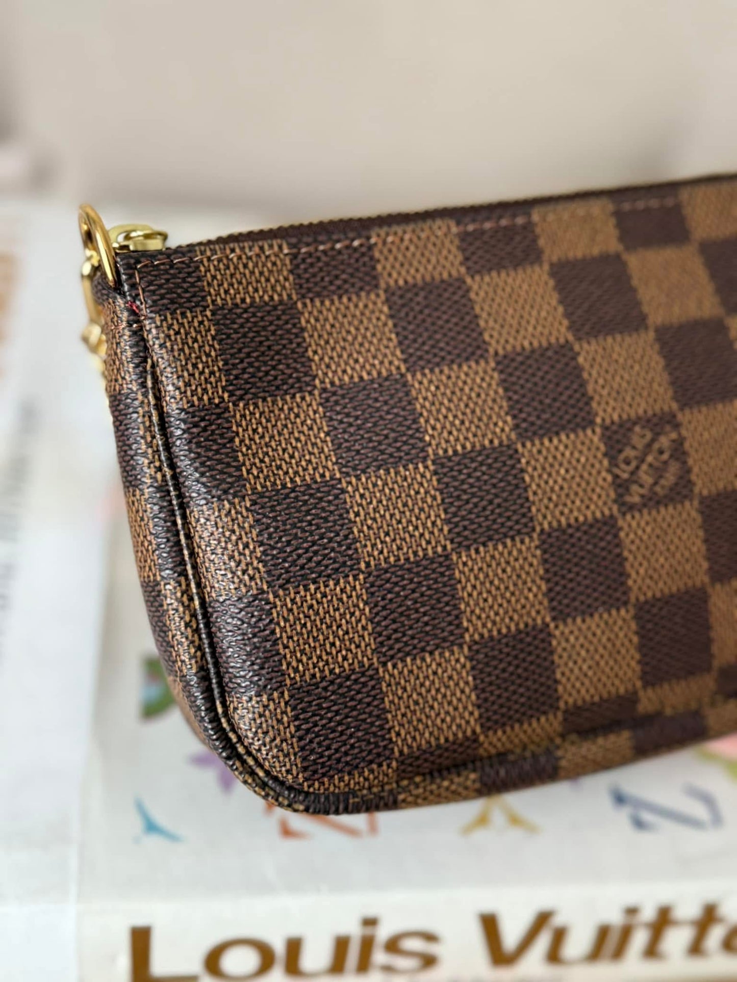 LV DE Bucket Pochette