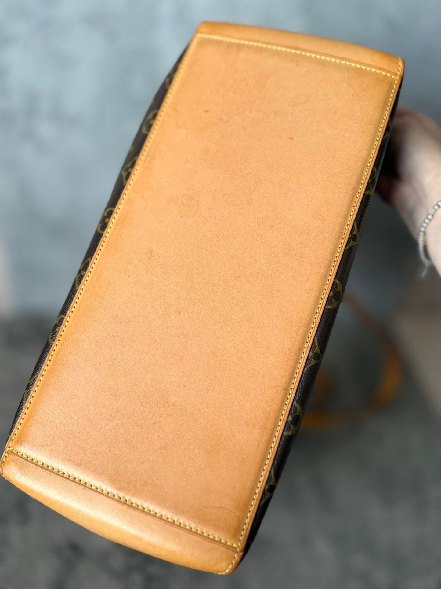 LV Cabas Mezzo