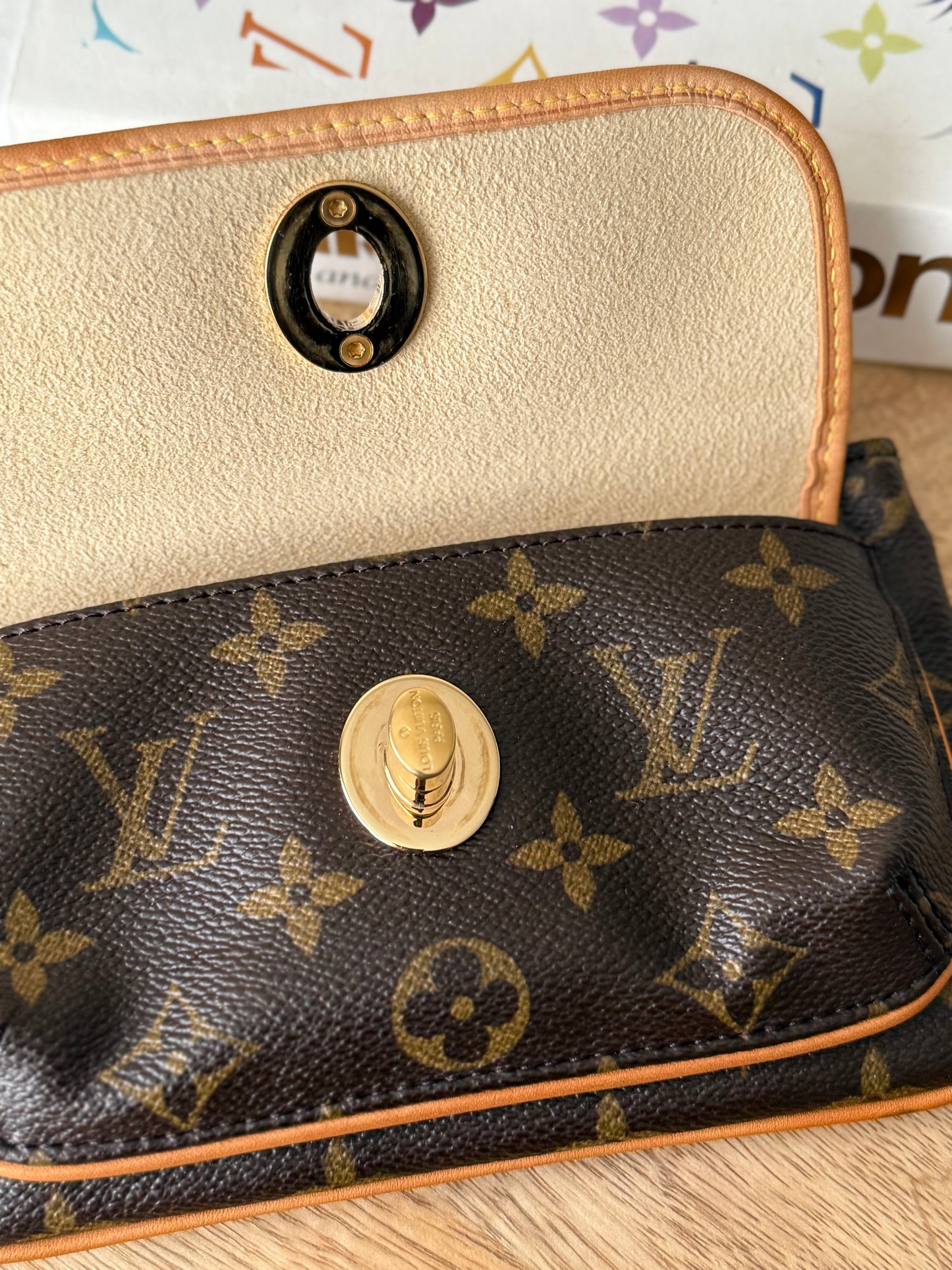 LV Tikal Pochette