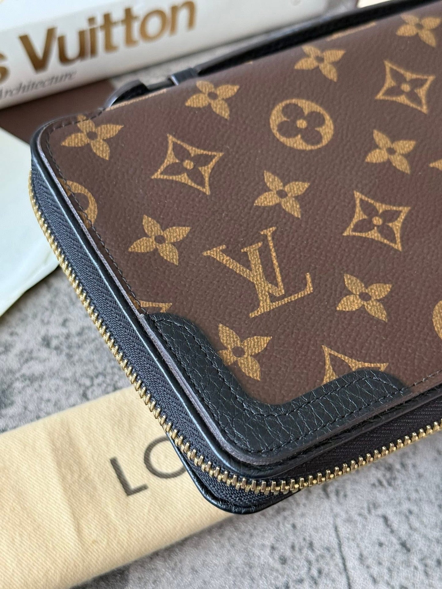 LV Daily Organizer Noir