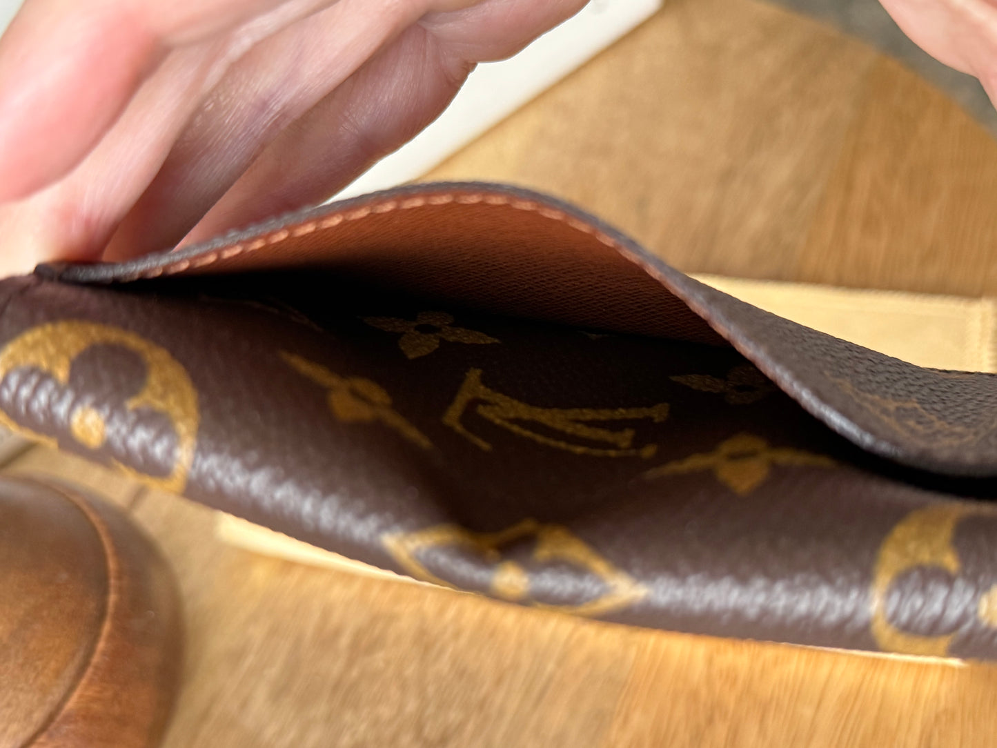 LV Pocket organizer