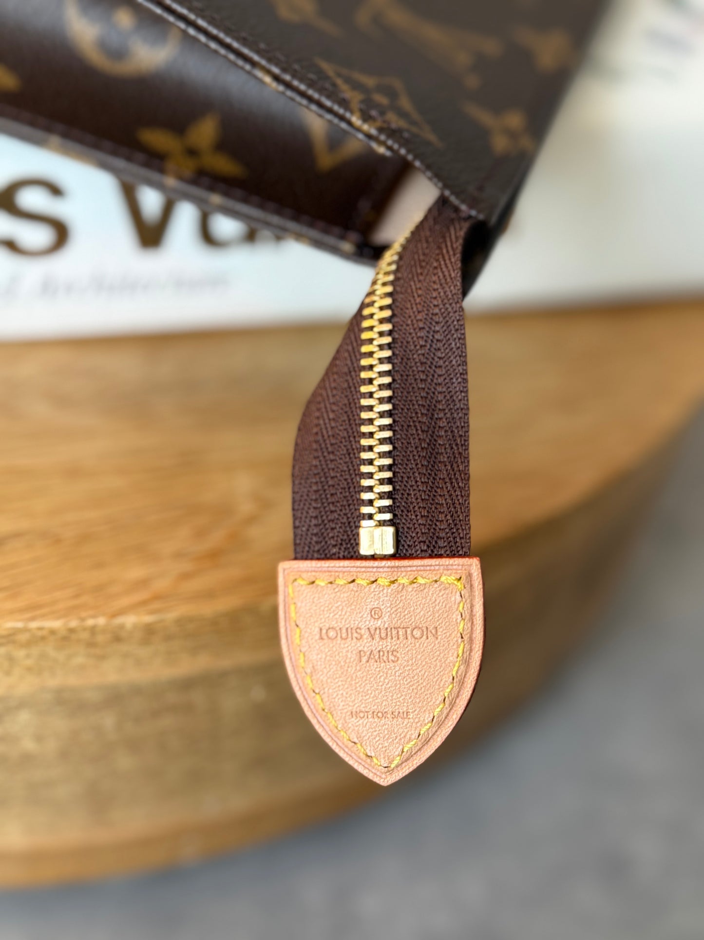 LV Toiletry 26