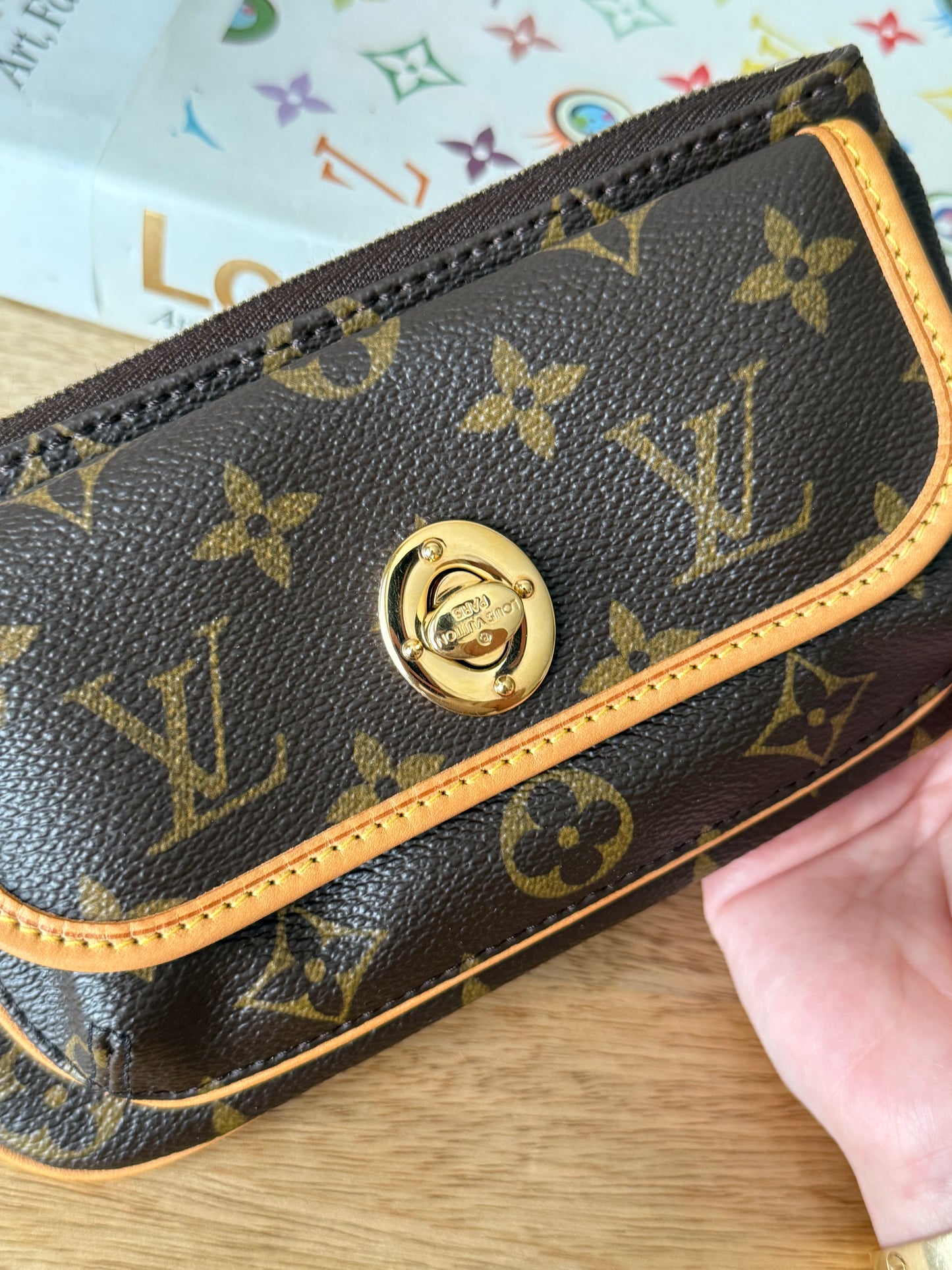 LV Tikal Pochette