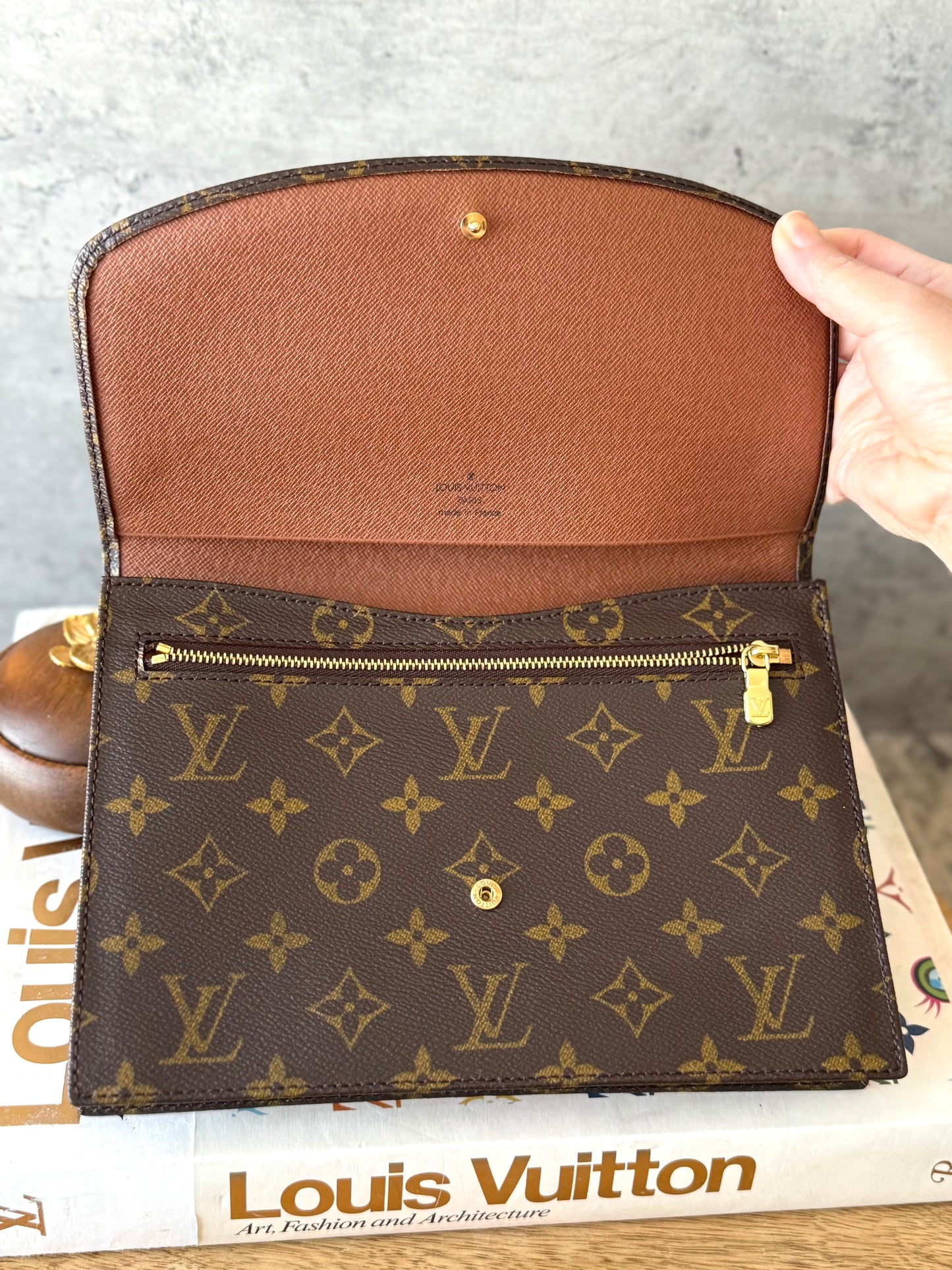 LV Rabat 23 Clutch