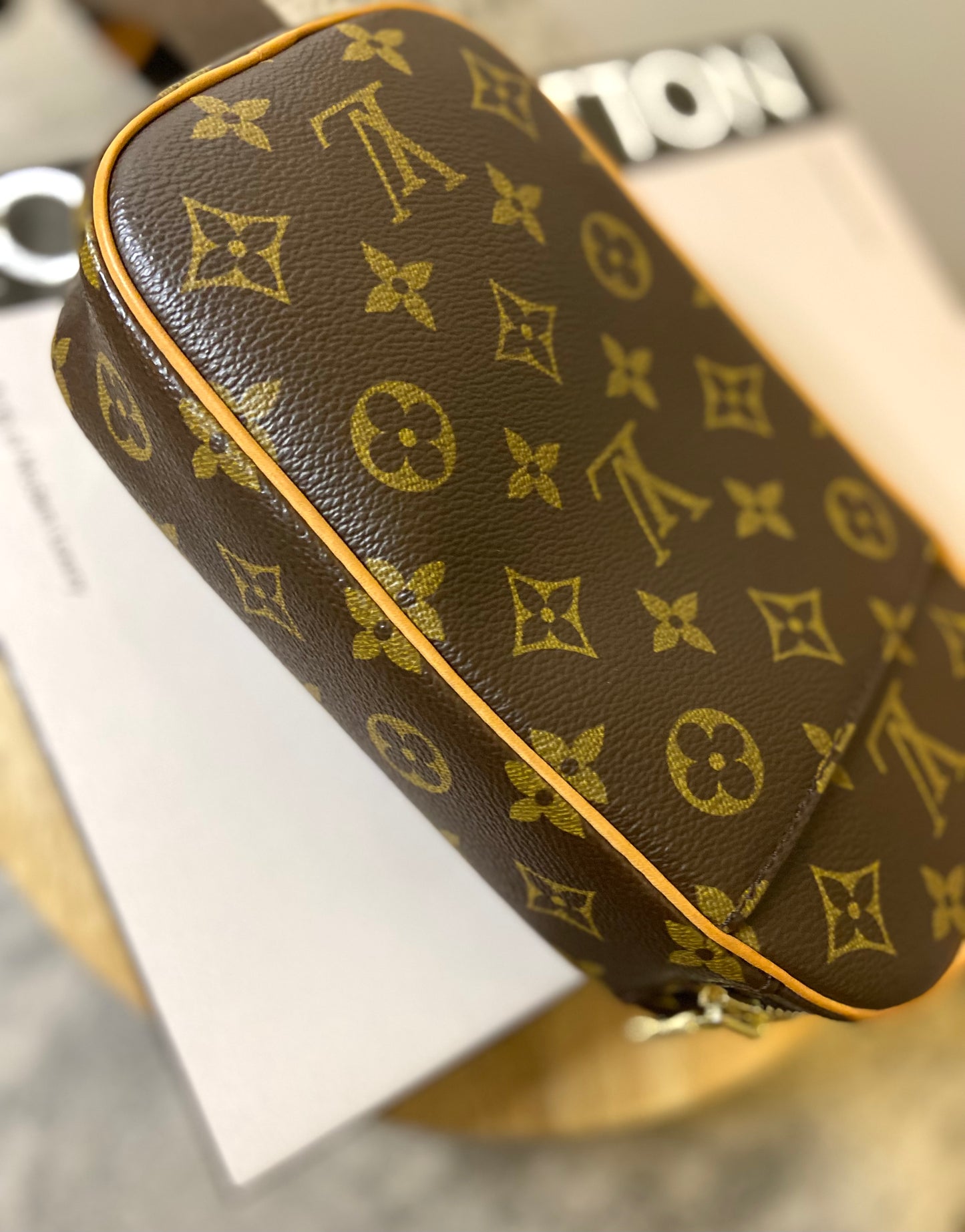 LV Gange Bumbag