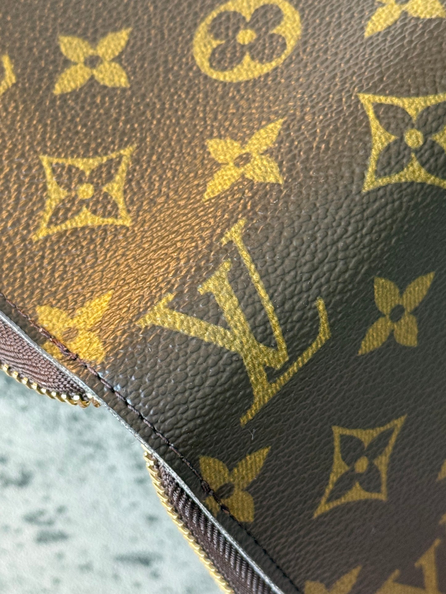 LV Zippy Organizer
