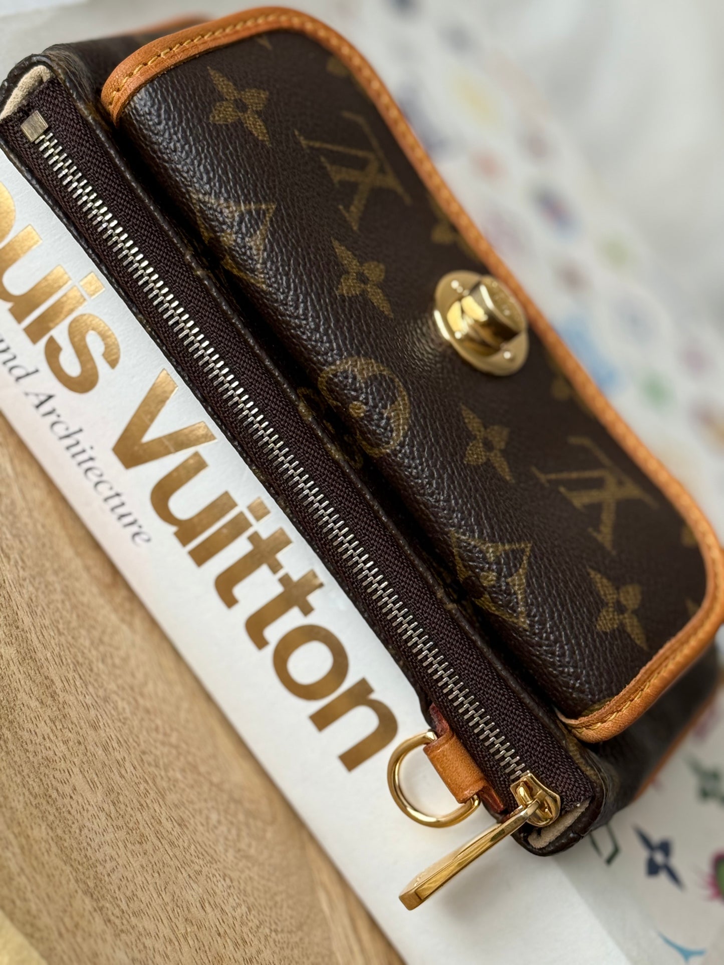 LV Tikal Pochette