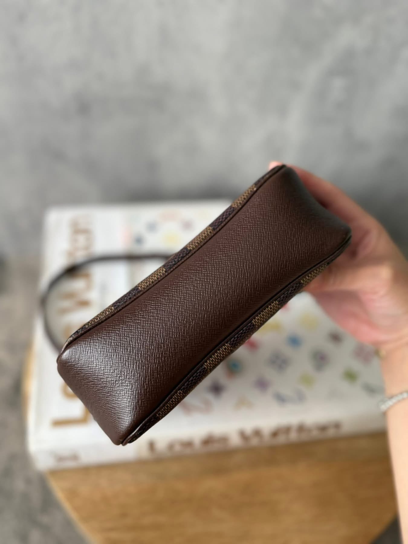 LV Trousse Pouch Damier Ebene