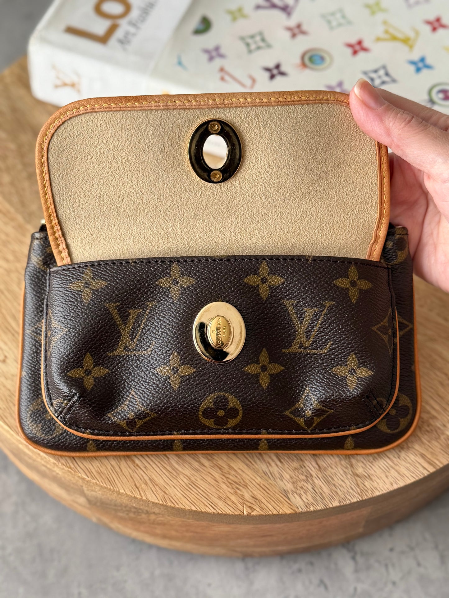 LV Tikal Pochette