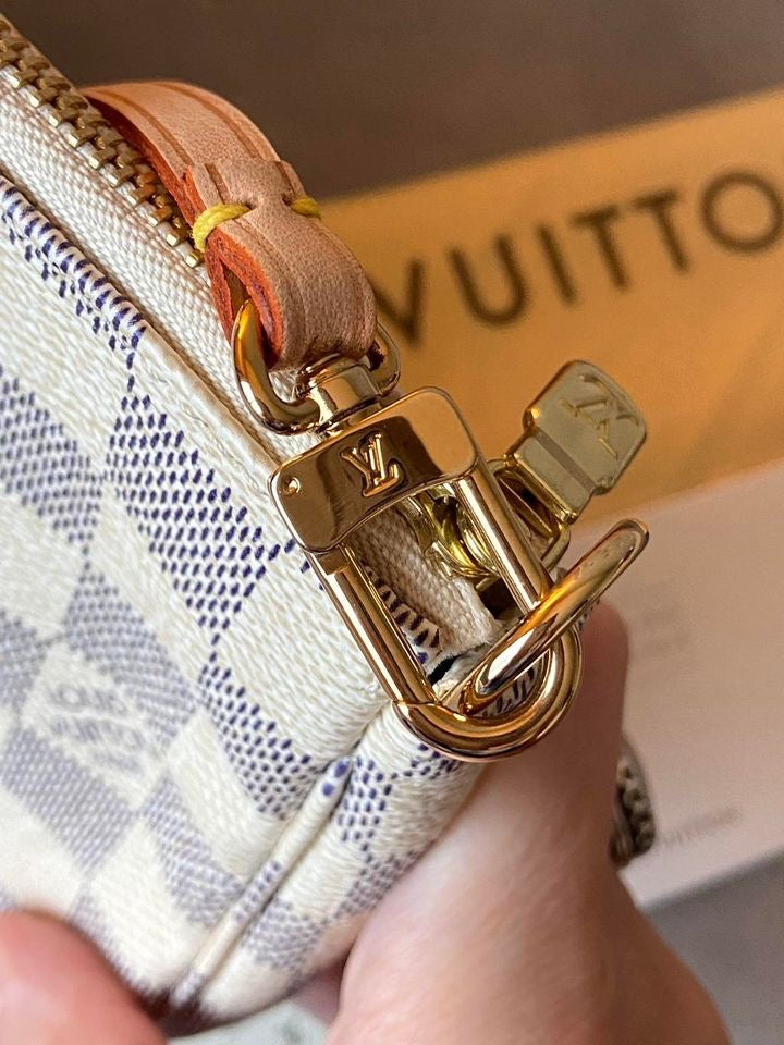 LV Pochette Accesoires Azur