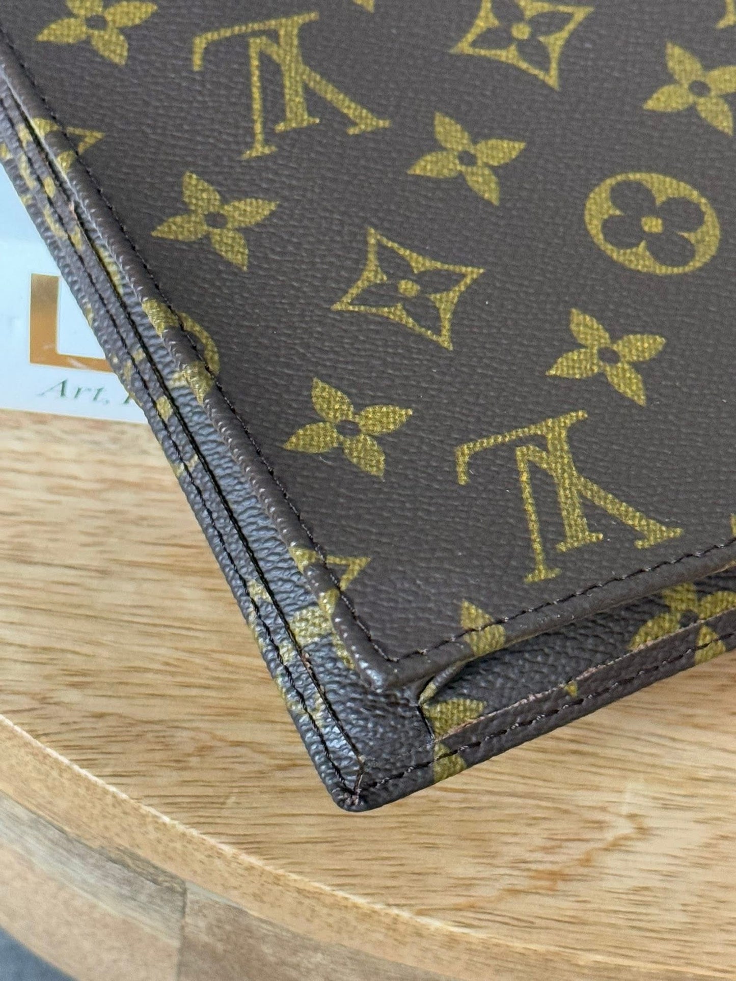 LV Rabat 23 Clutch