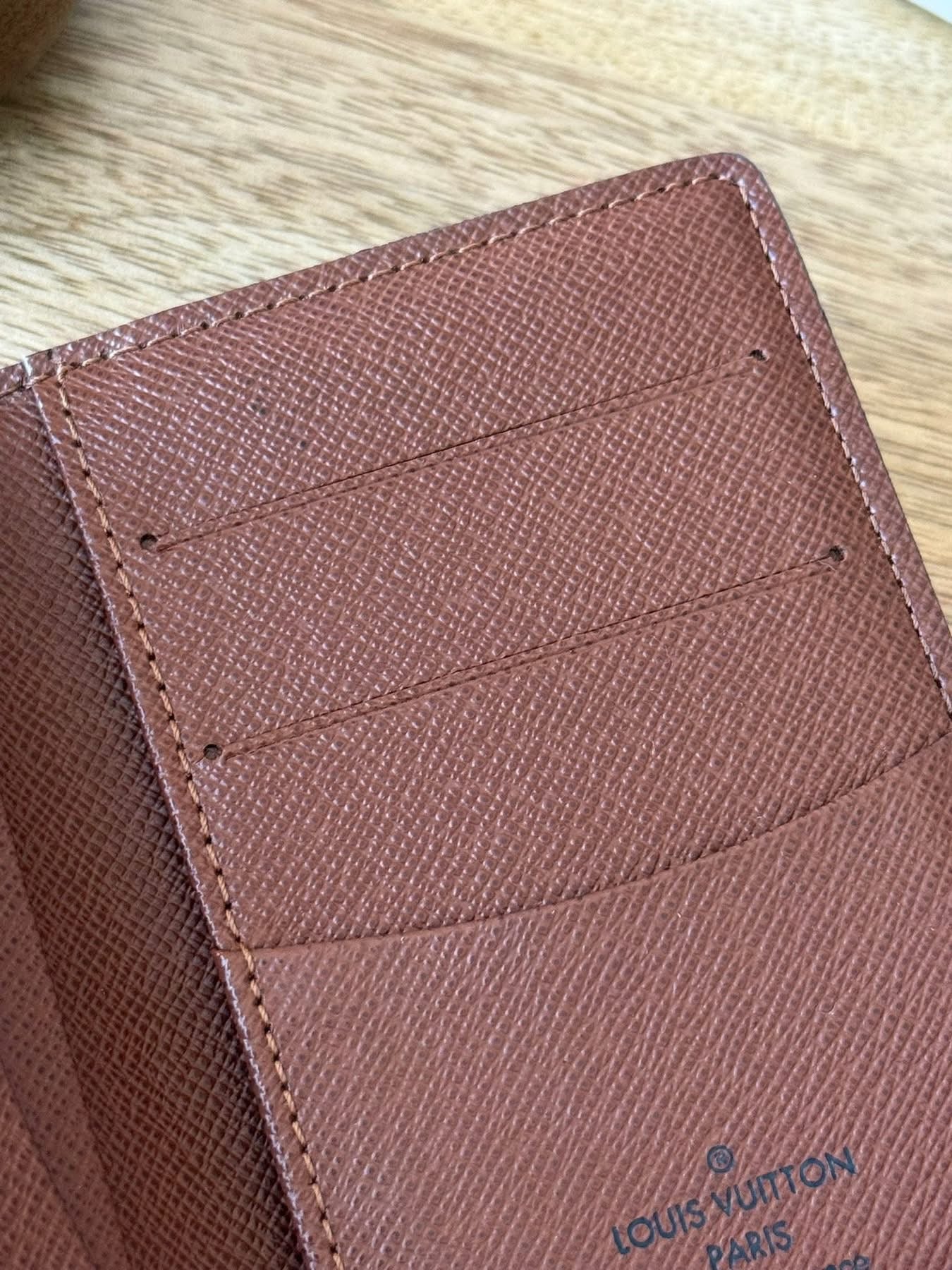 LV Pocket organizer