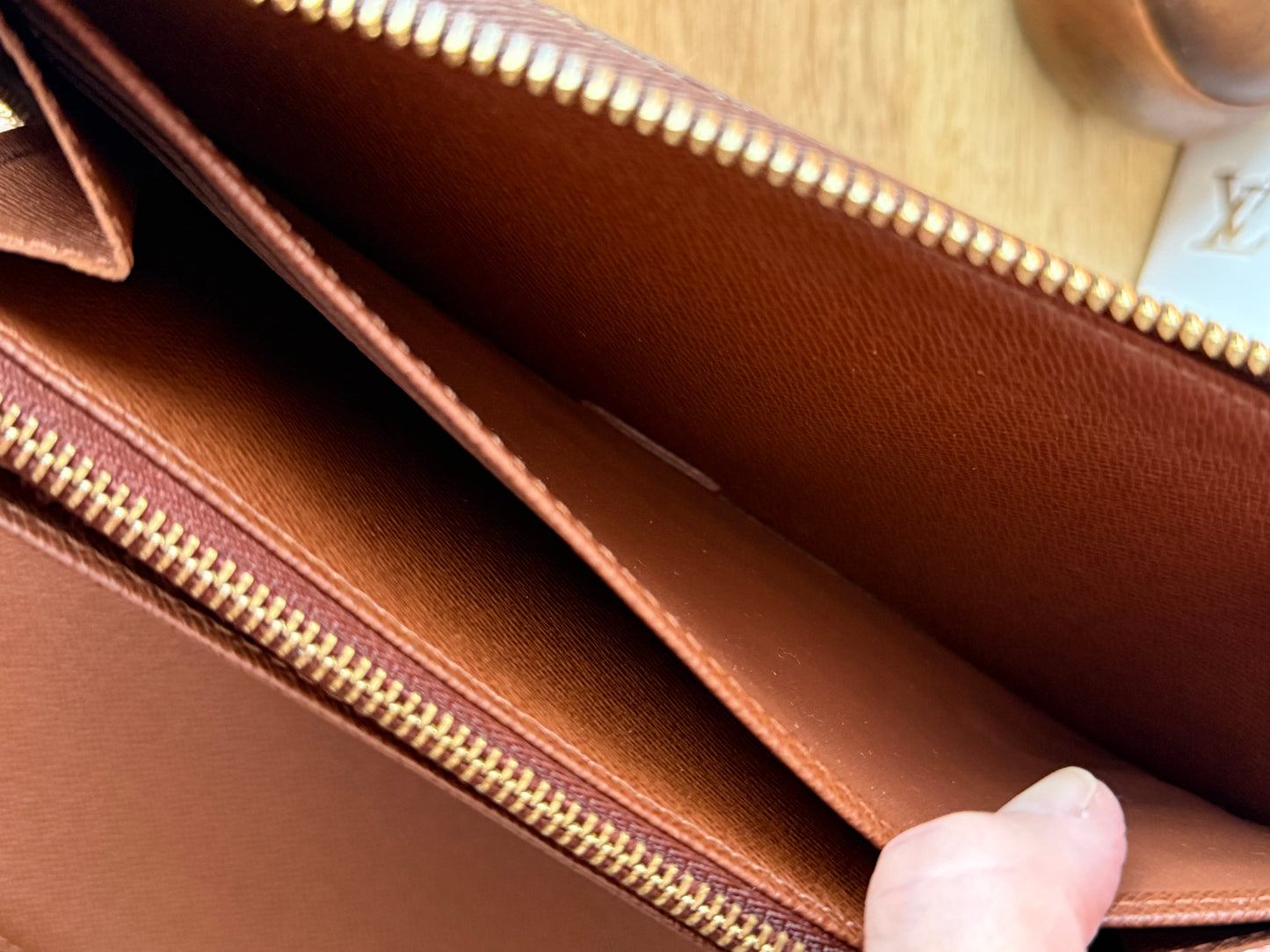 LV Zippy Organizer