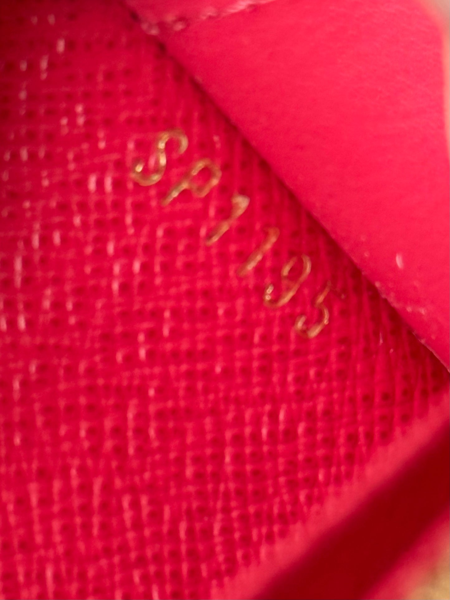 LV multicartes corail