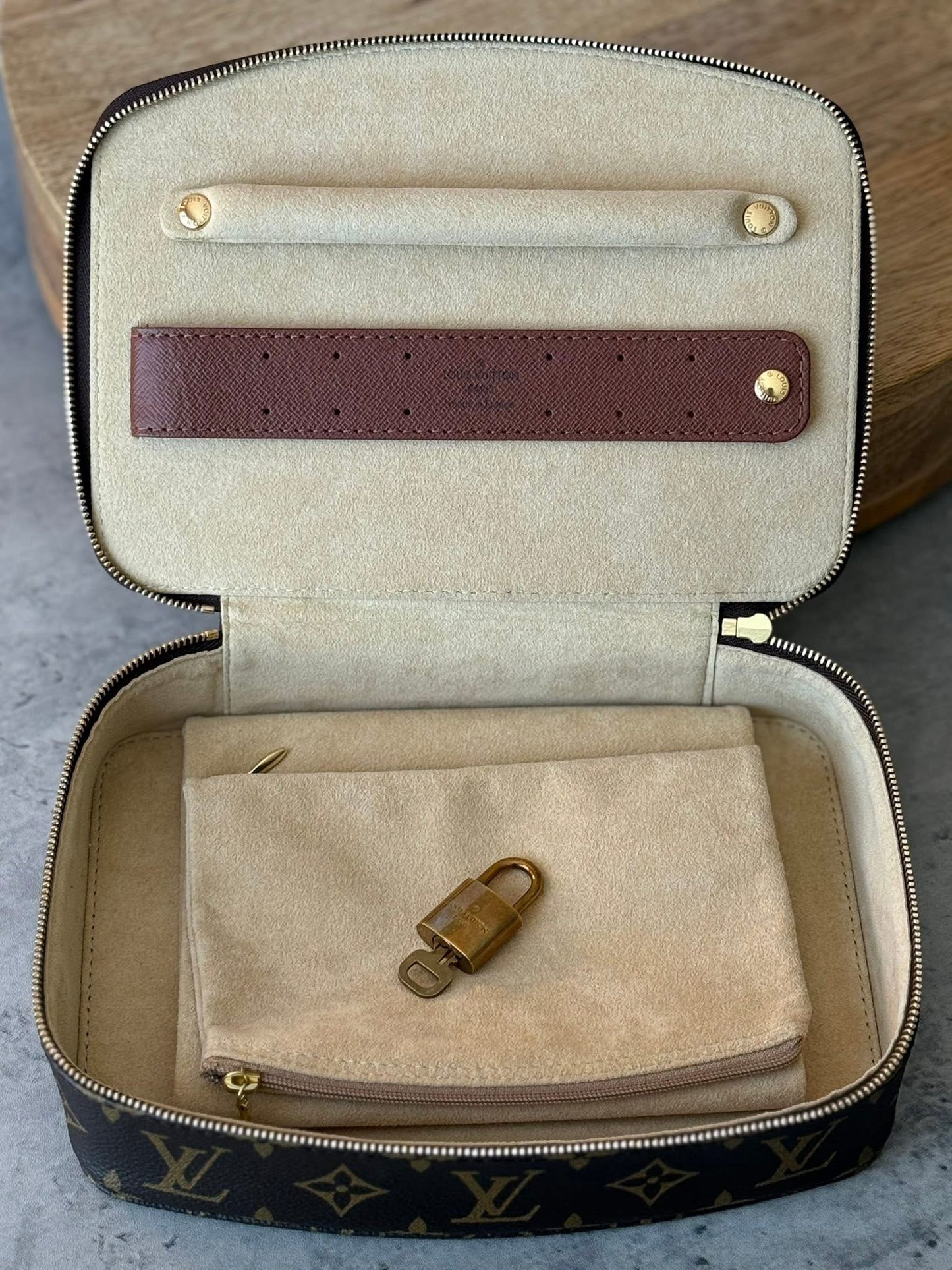 LV Monte Carlo GM Jewelry box