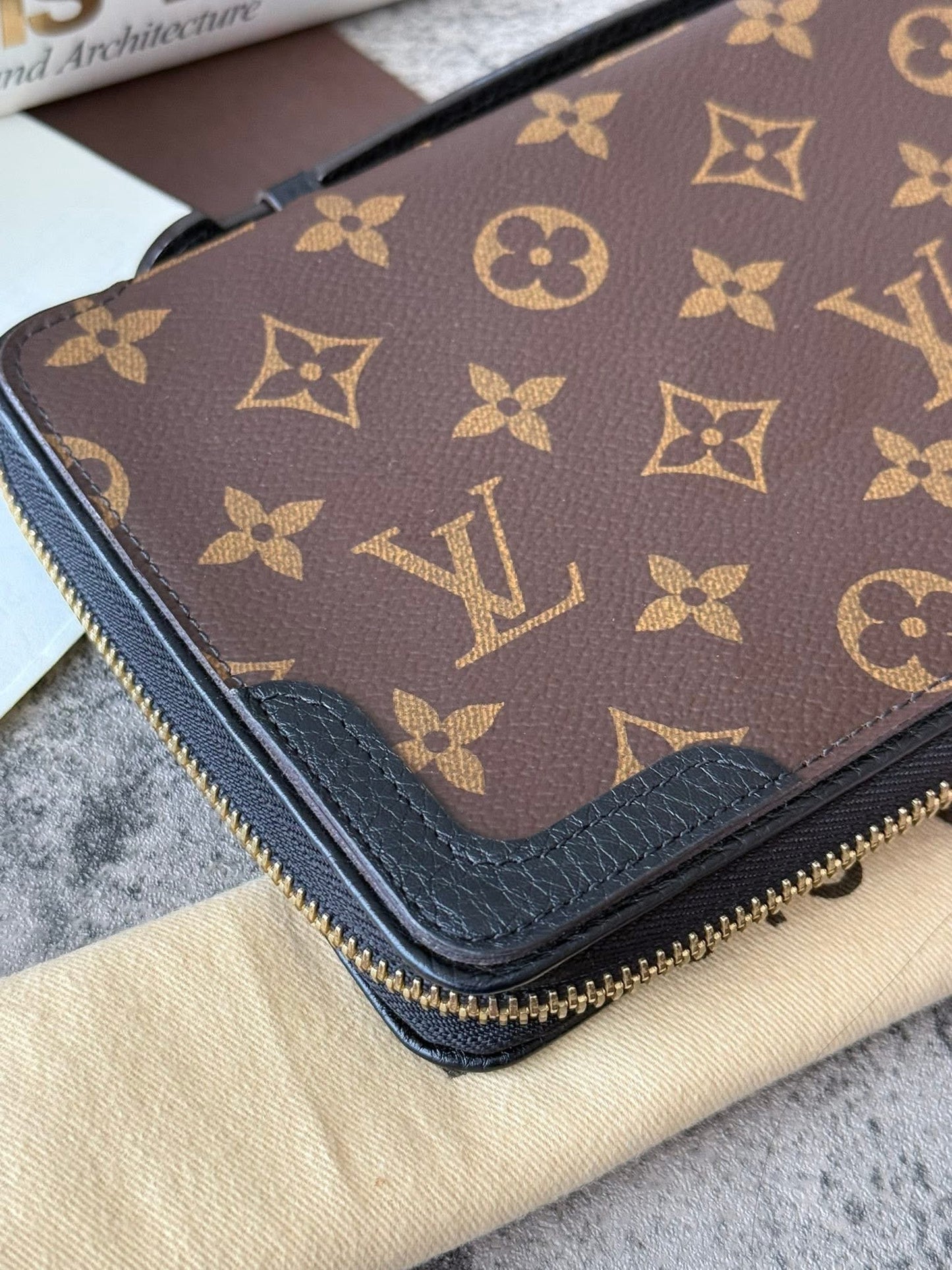 LV Daily Organizer Noir