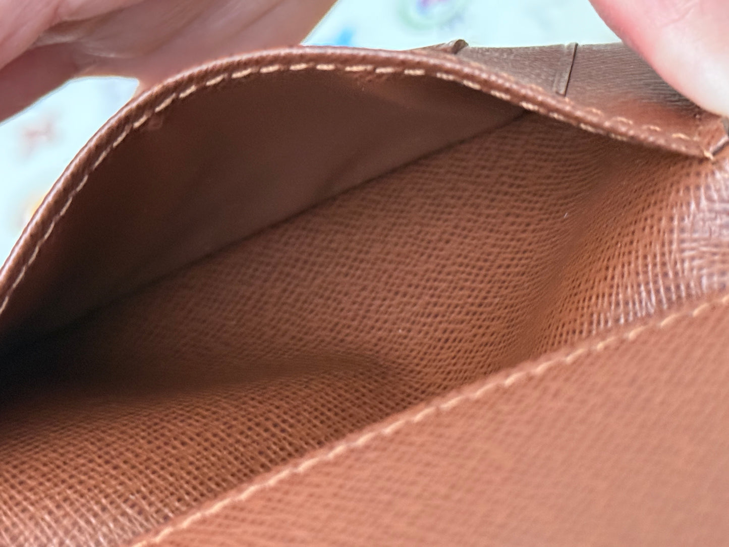 LV Pocket Organizer