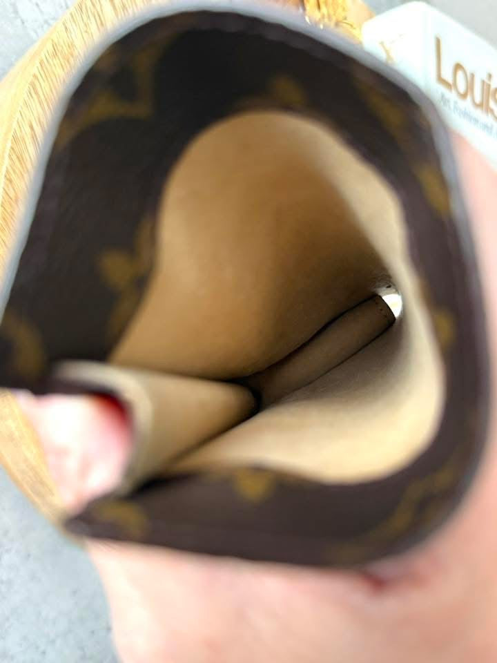 LV Etui Sunglasses case