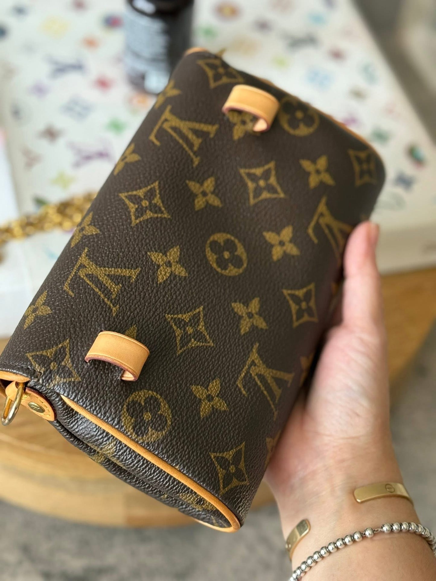 LV Friendly Pochette