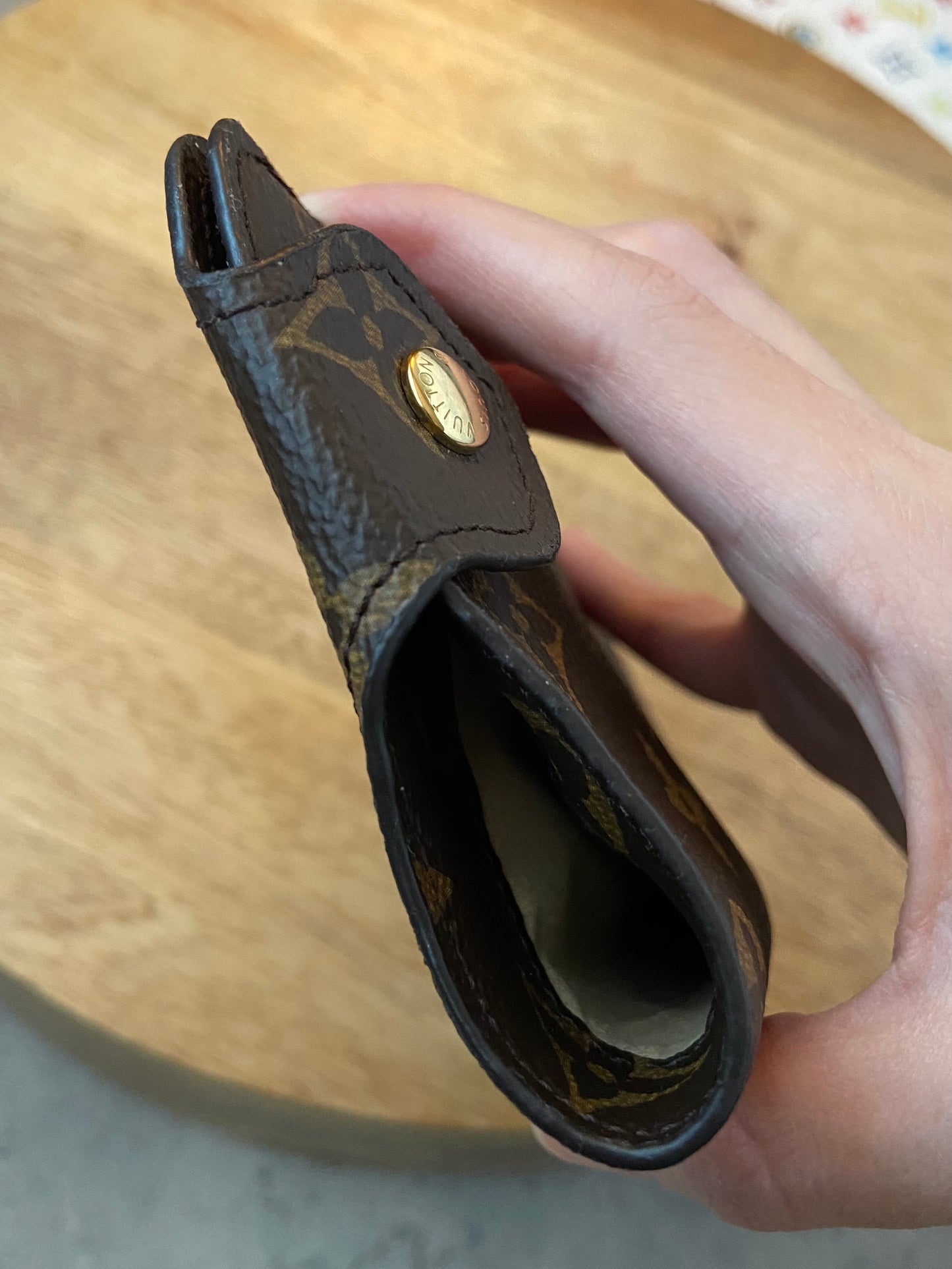 LV Etui MM Sunglasses case