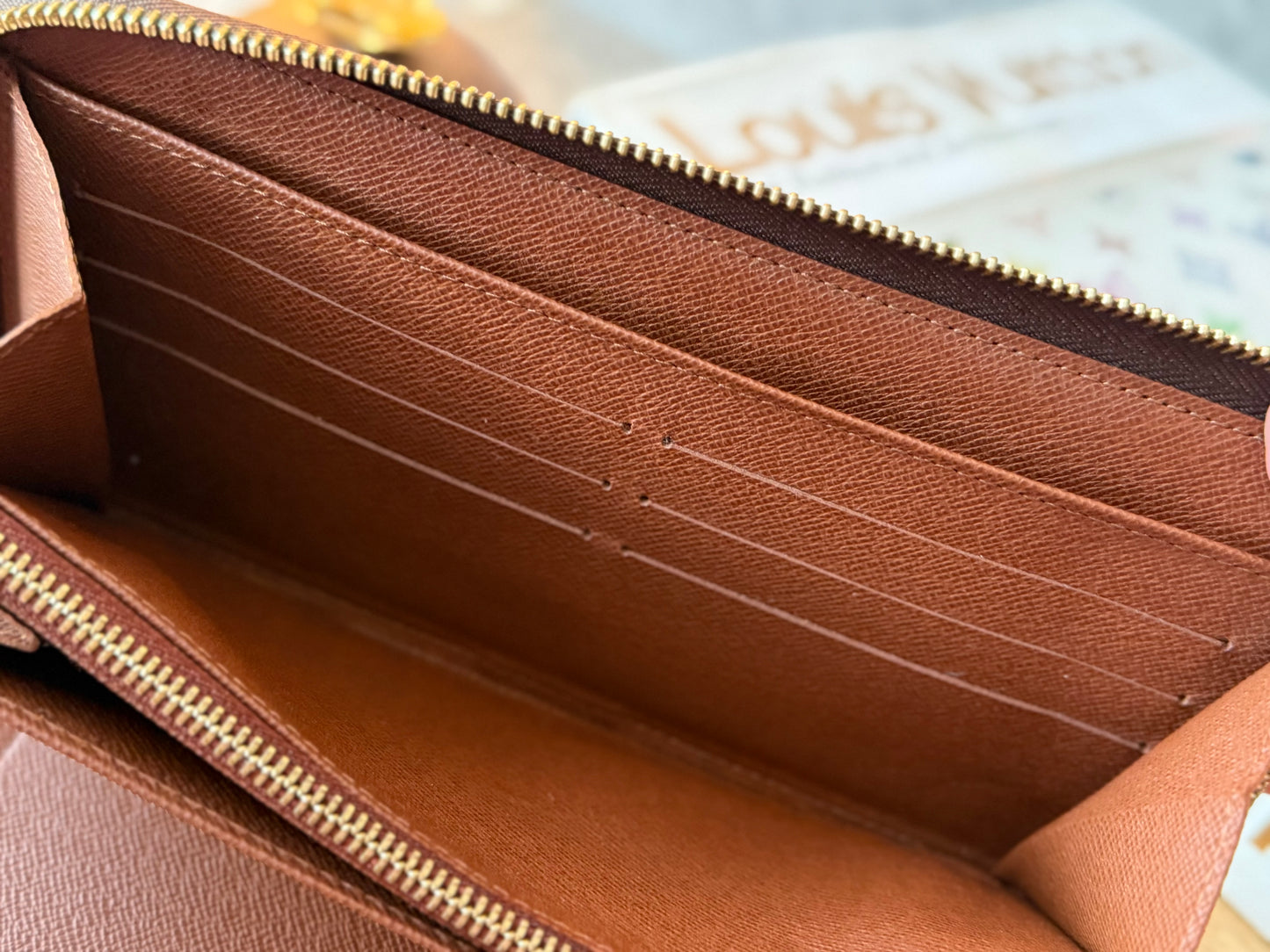 LV Zippy Organizer