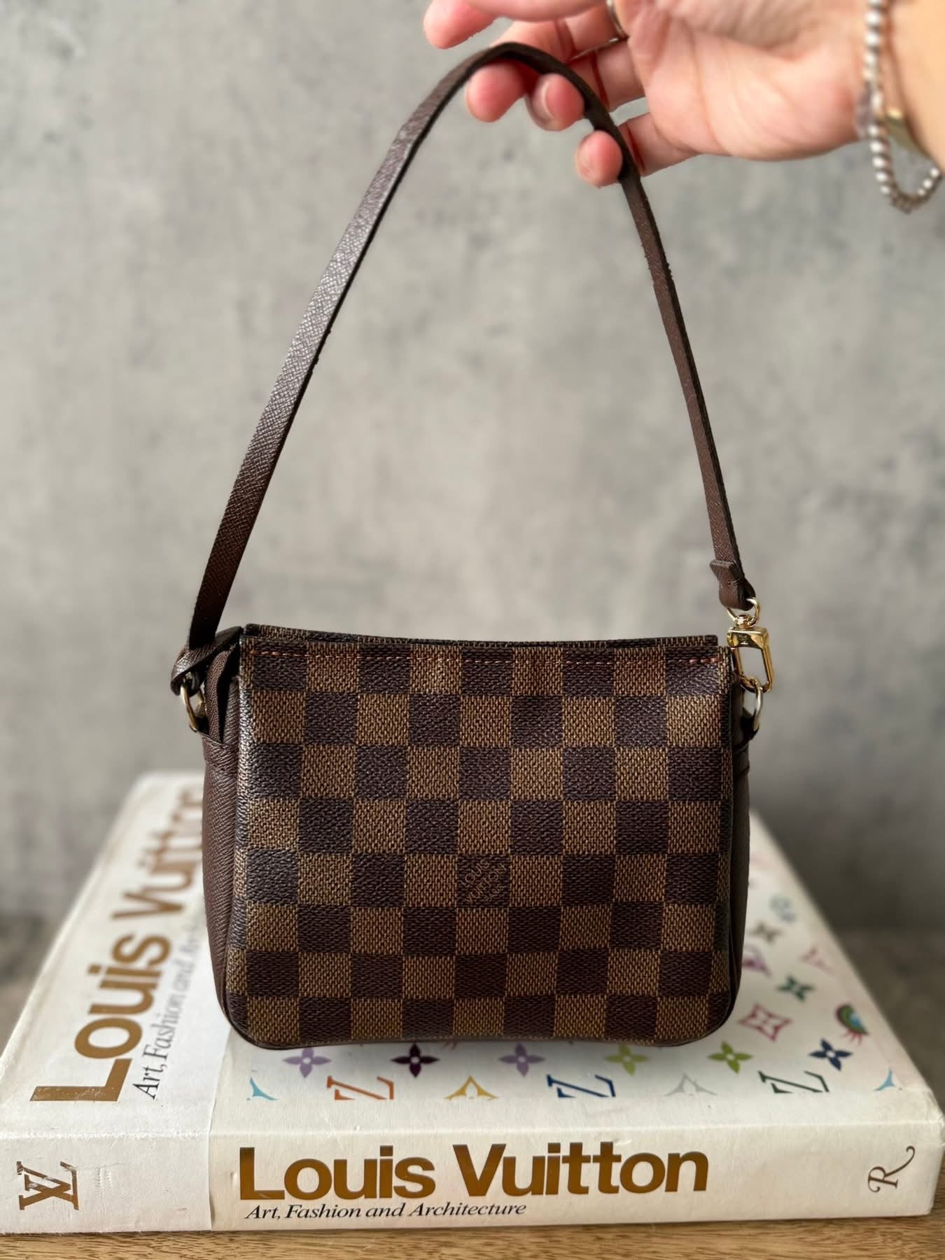LV Trousse Pouch Damier Ebene