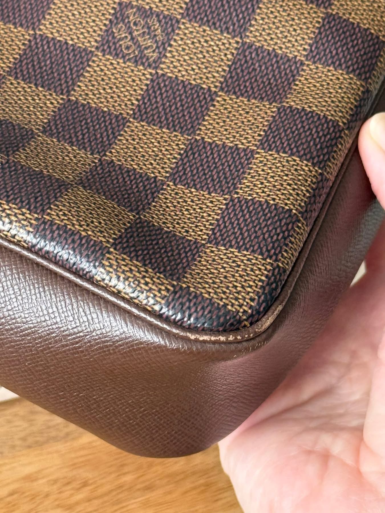 LV Trousse Pouch Damier Ebene