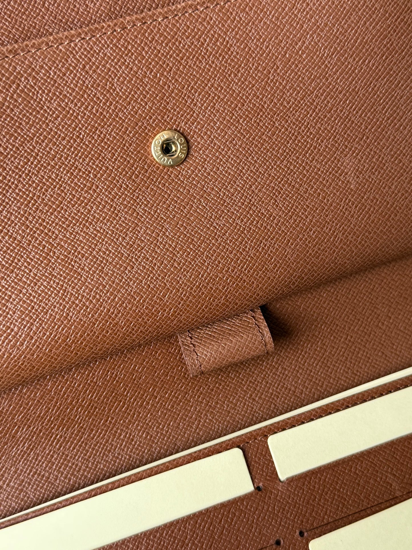 LV International trifold wallet