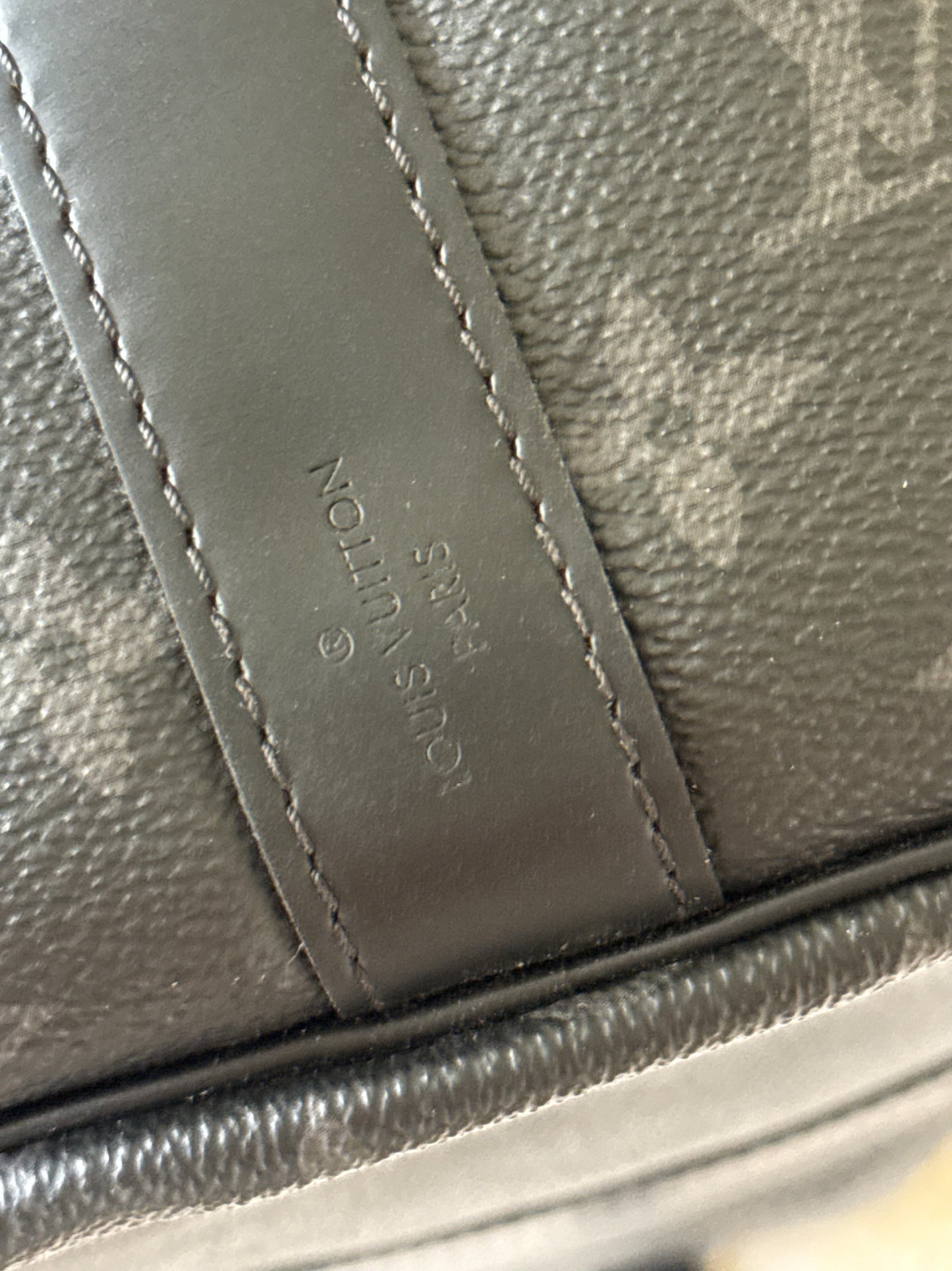 LV Keepall Bandouliere 45 Eclipse