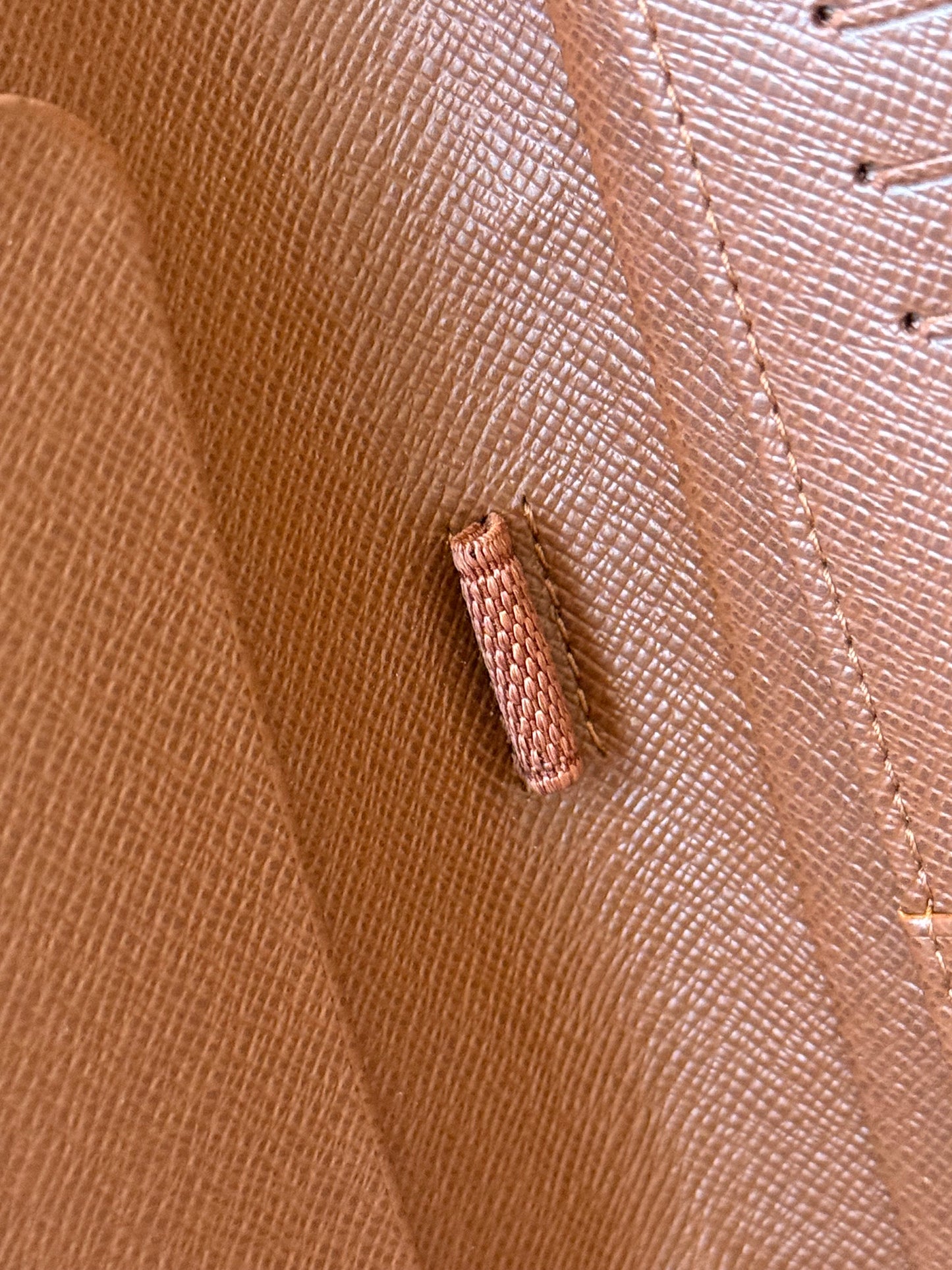 LV Zippy Passport